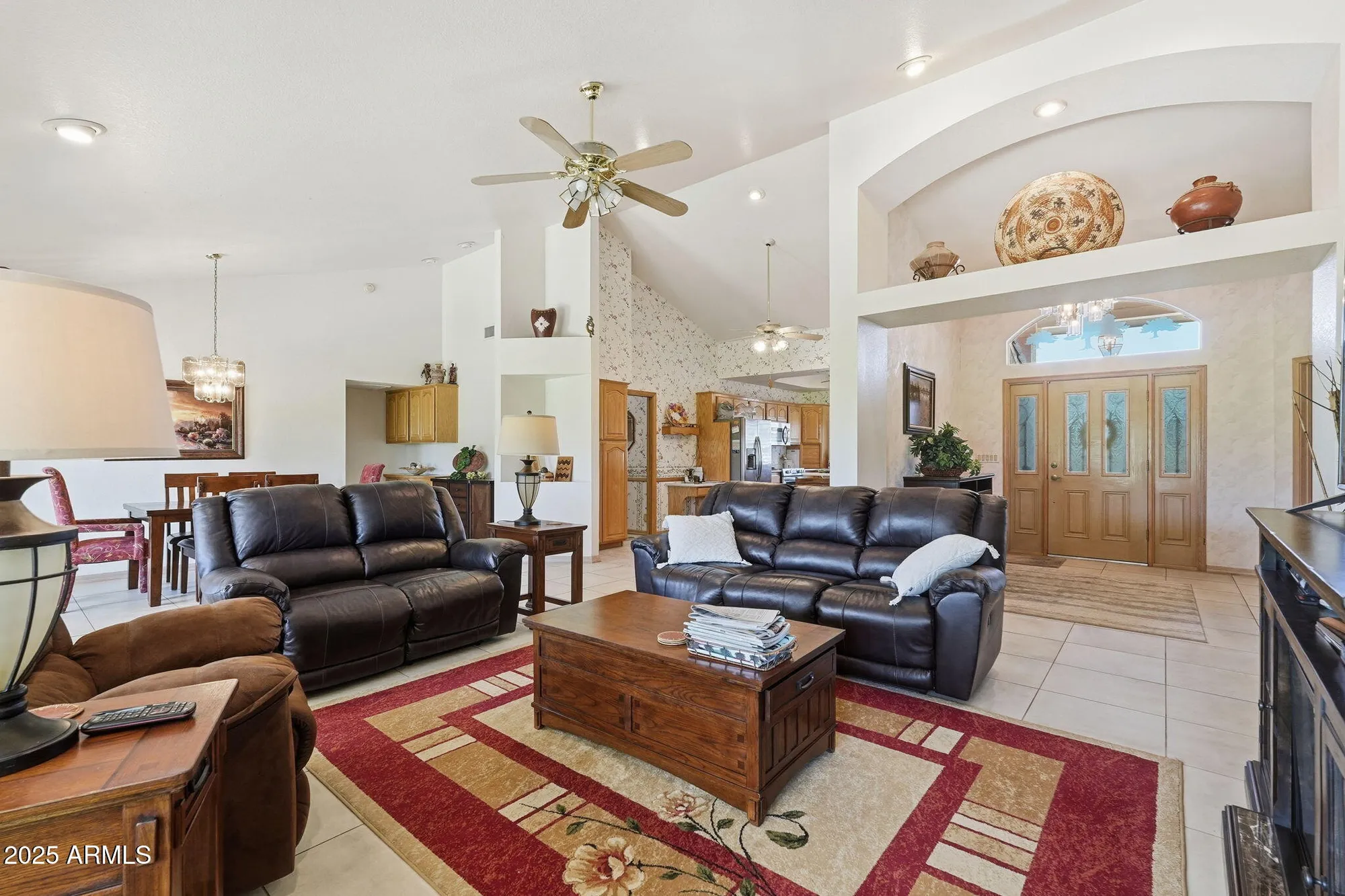 Property Slideshow image 14 of 46 | 8041 e lakeview ave, Mesa, AZ, 85209