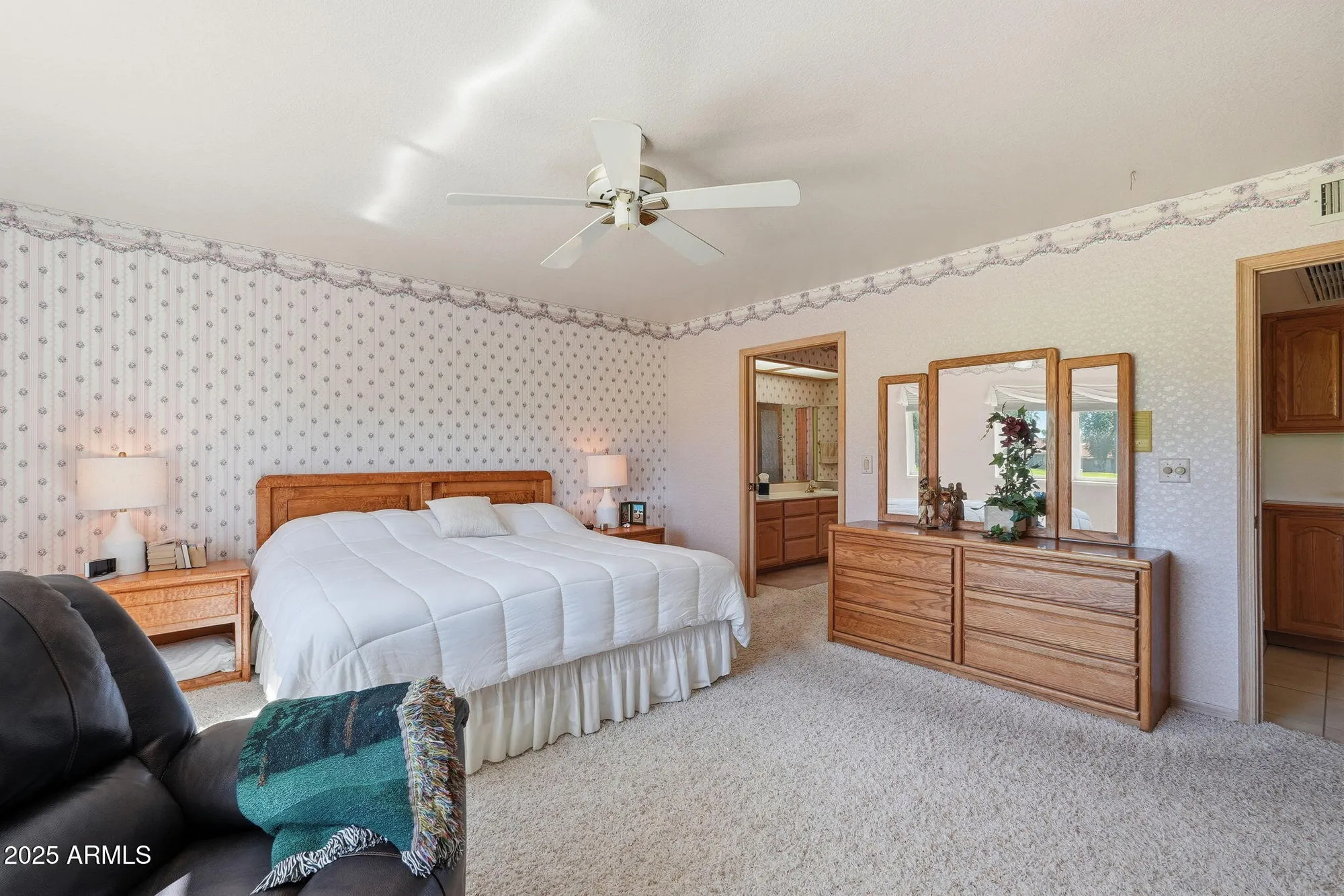 Property Slideshow image 30 of 46 | 8041 e lakeview ave, Mesa, AZ, 85209