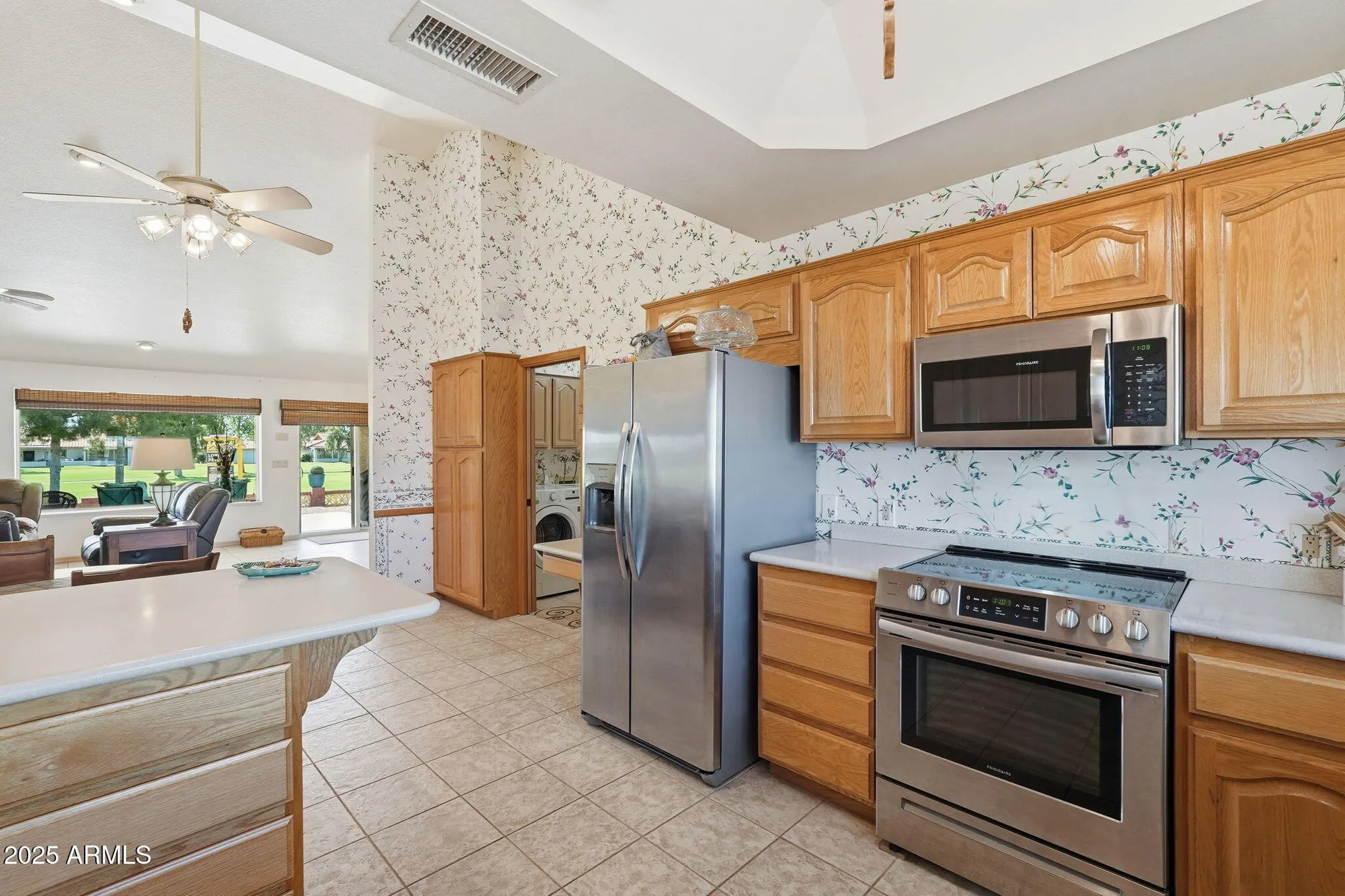 Property Slideshow image 20 of 46 | 8041 e lakeview ave, Mesa, AZ, 85209