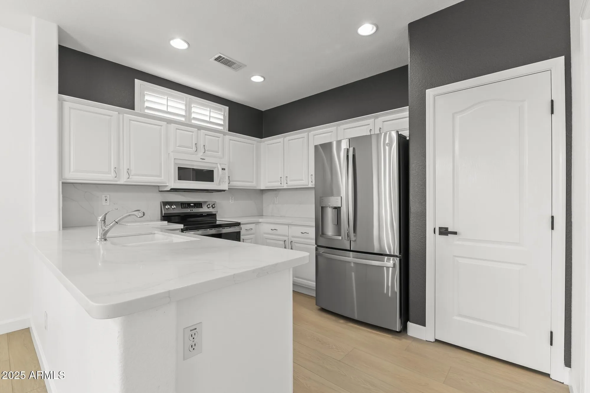 Property Slideshow image 7 of 20 | 18133 n villa bella dr, Surprise, AZ, 85374