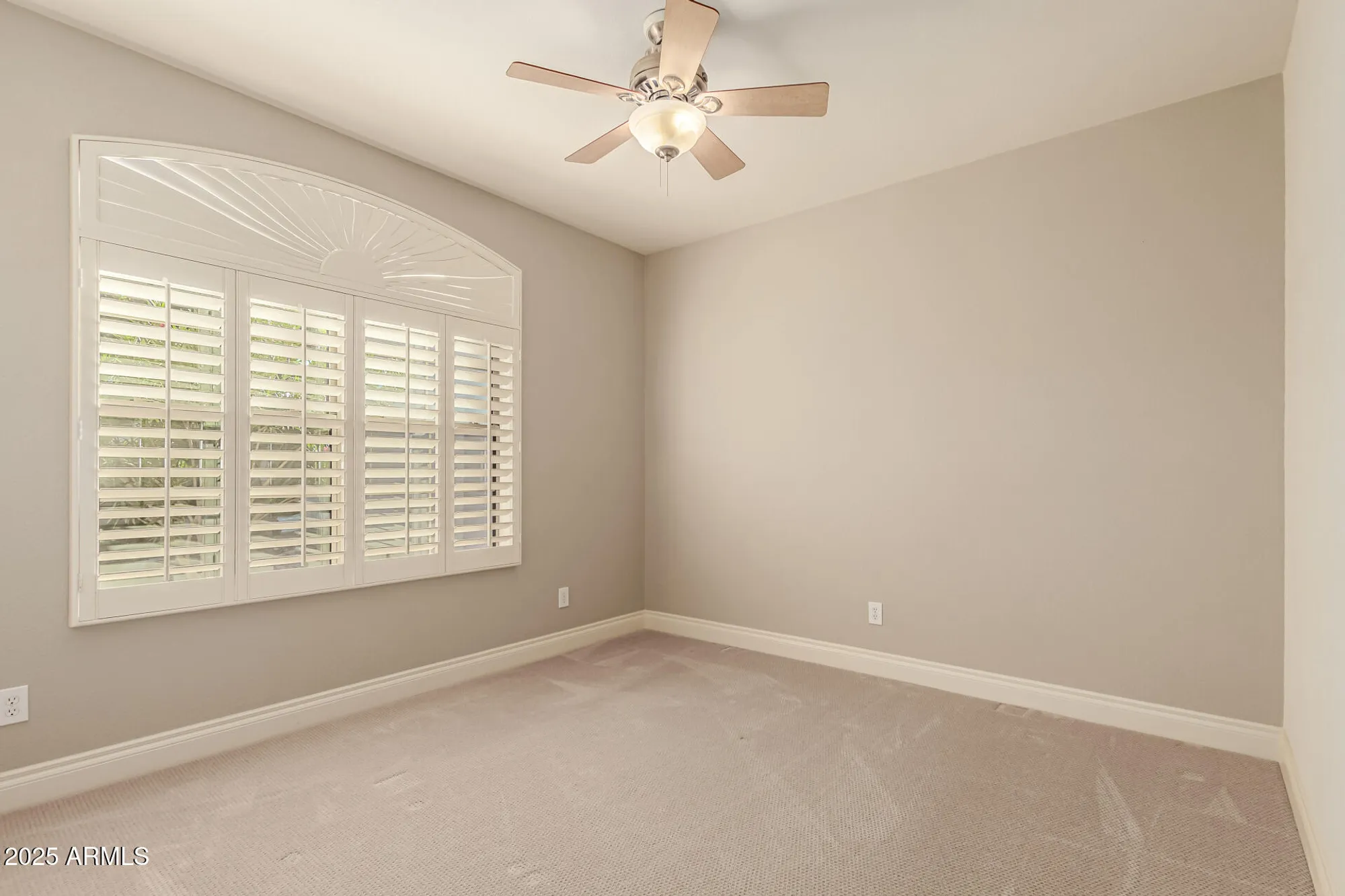 Property Slideshow image 27 of 39 | 18359 n linkletter ln, Surprise, AZ, 85374