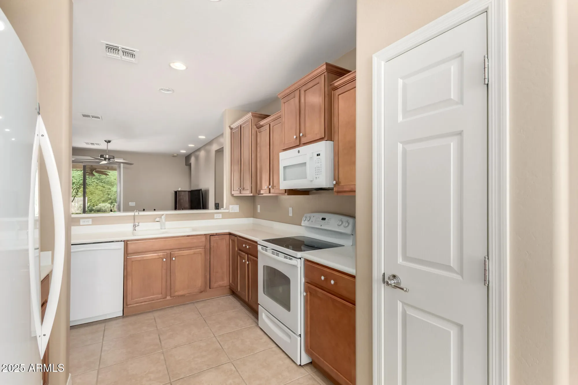 Property Slideshow image 12 of 34 | 6346 w heritage way, Florence, AZ, 85132