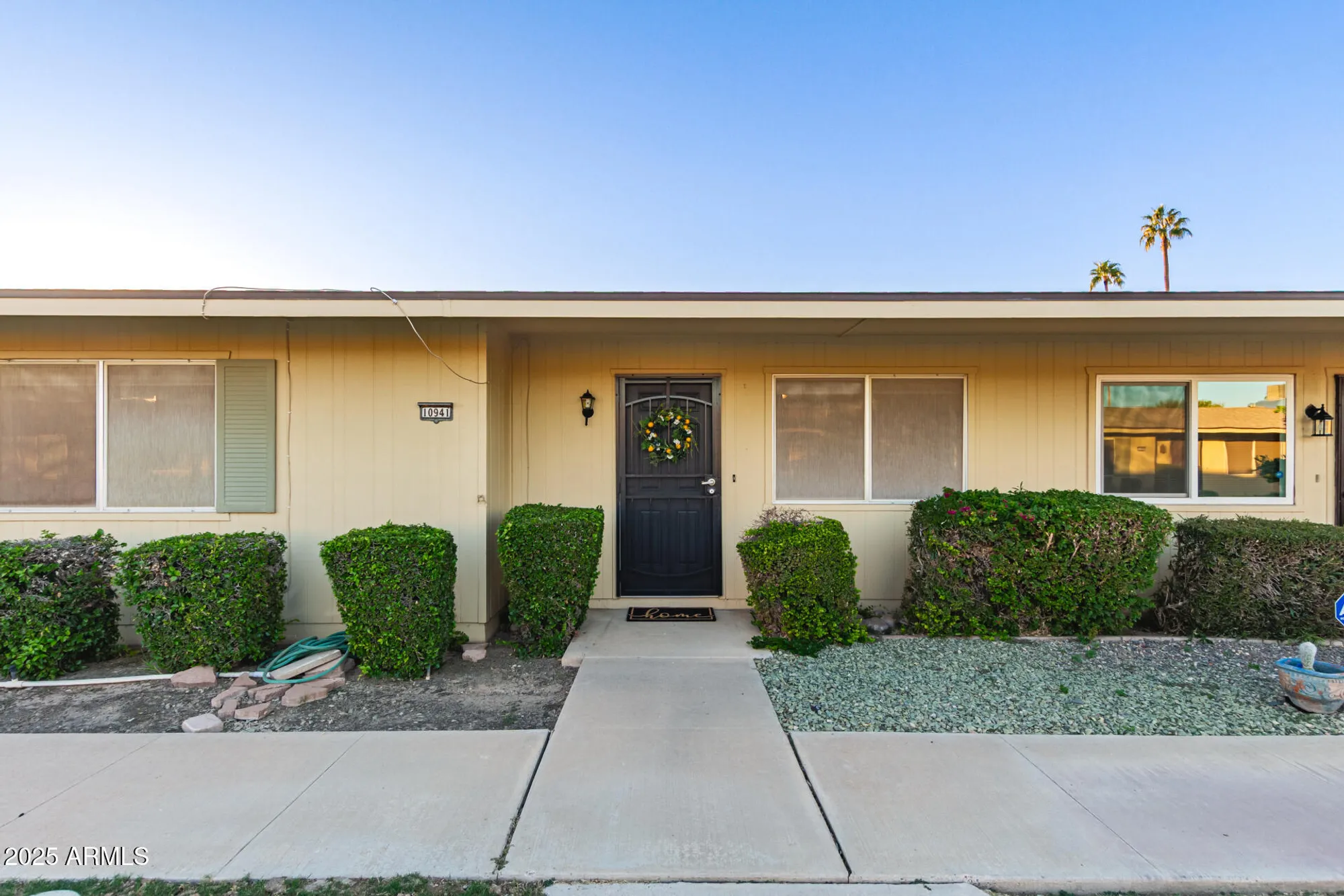 Property Slideshow image 1 of 39 | 10941 w santa fe dr, Sun City, AZ, 85351