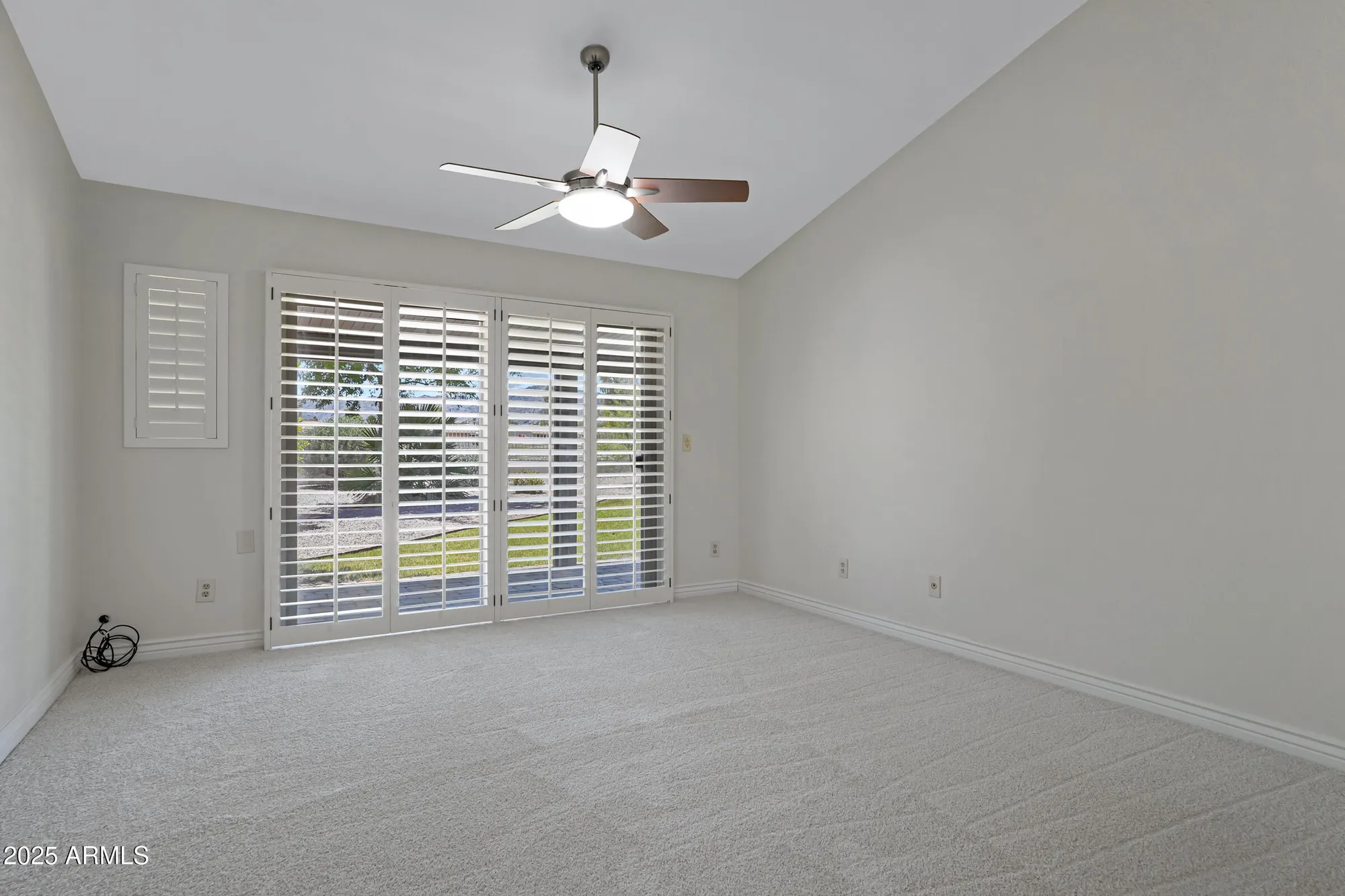 Property Slideshow image 21 of 32 | 13010 s 42nd st, Phoenix, AZ, 85044