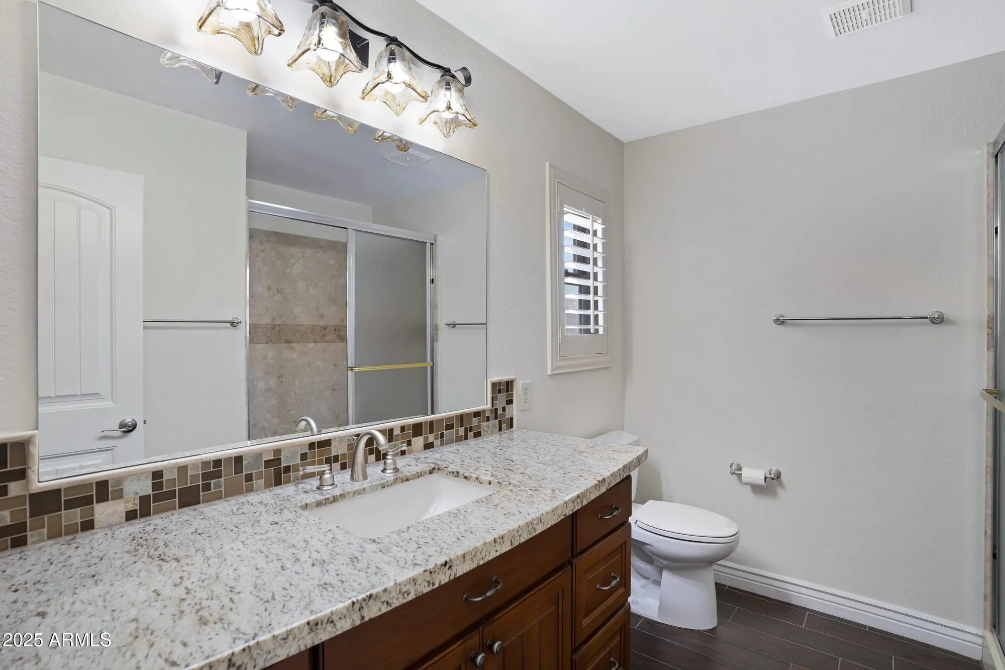 Property Slideshow image 23 of 32 | 13010 s 42nd st, Phoenix, AZ, 85044