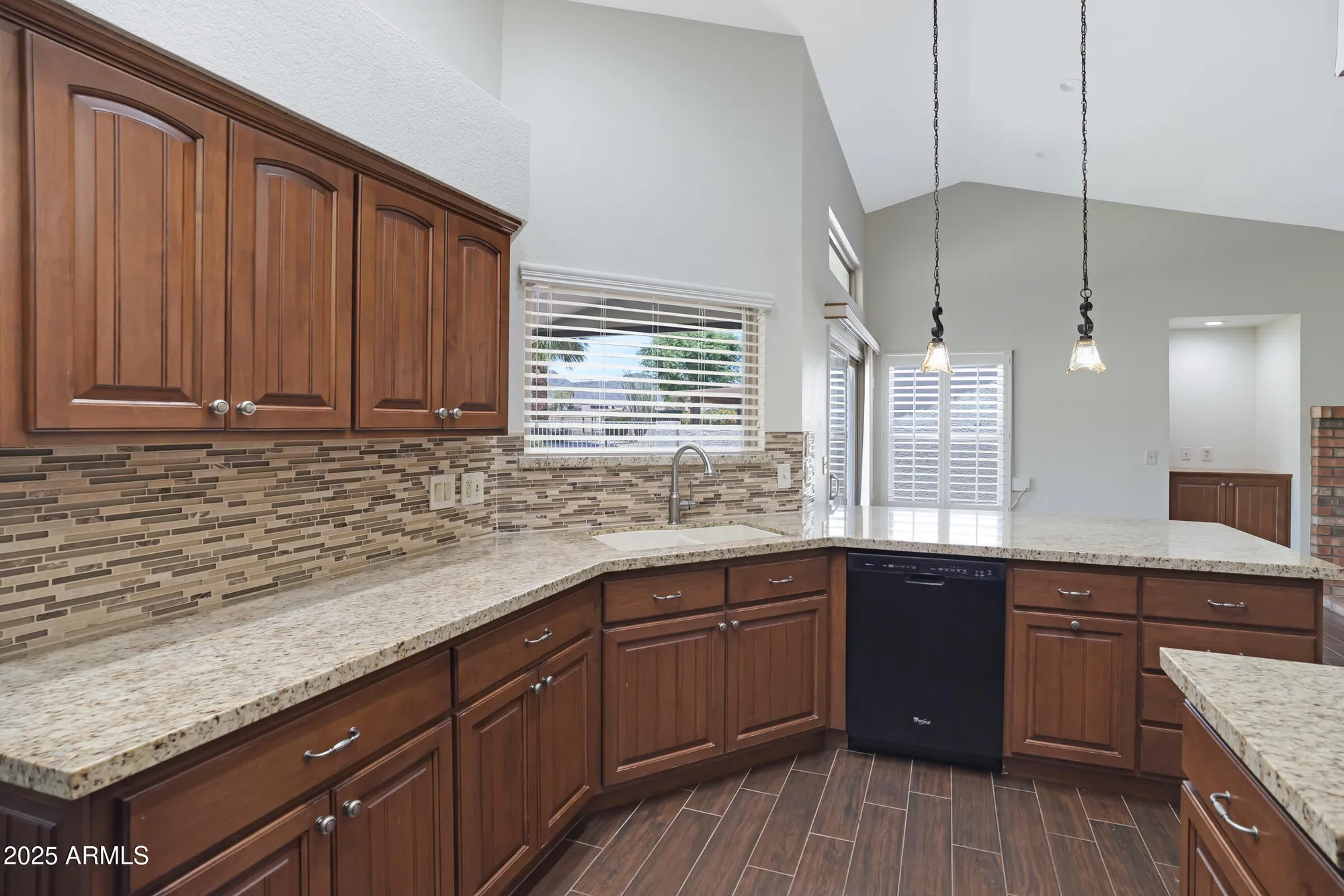 Property Slideshow image 10 of 32 | 13010 s 42nd st, Phoenix, AZ, 85044