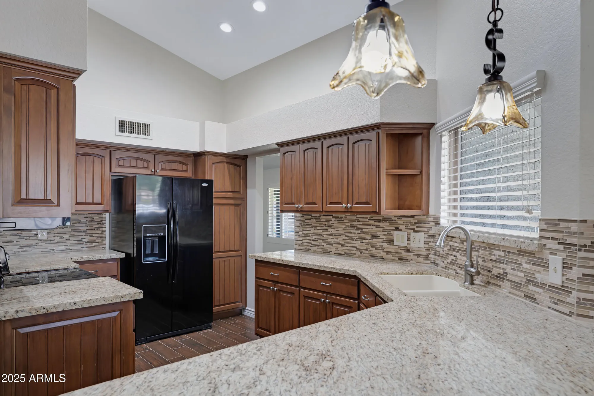 Property Slideshow image 9 of 32 | 13010 s 42nd st, Phoenix, AZ, 85044