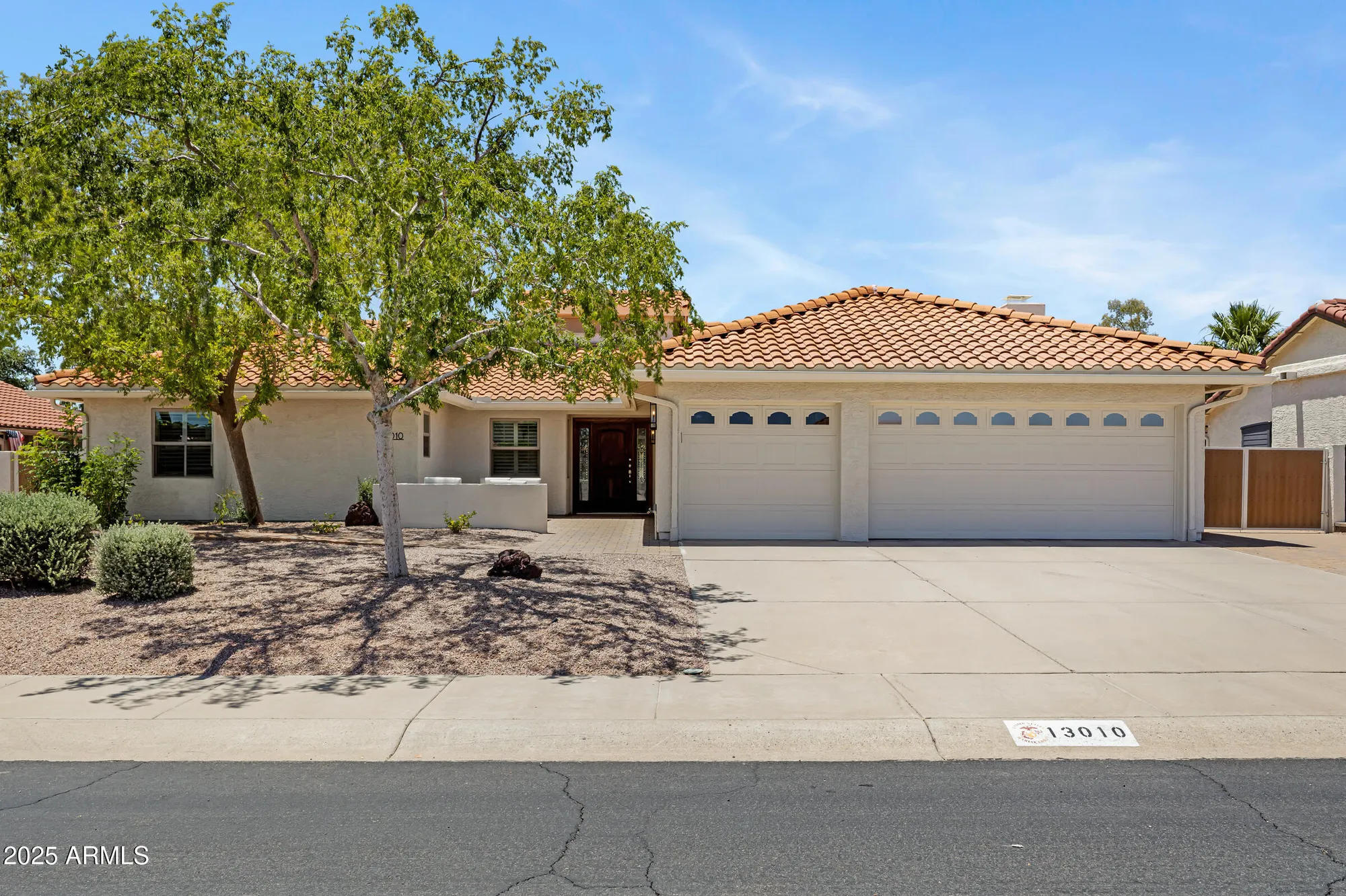 Property Slideshow image 1 of 32 | 13010 s 42nd st, Phoenix, AZ, 85044