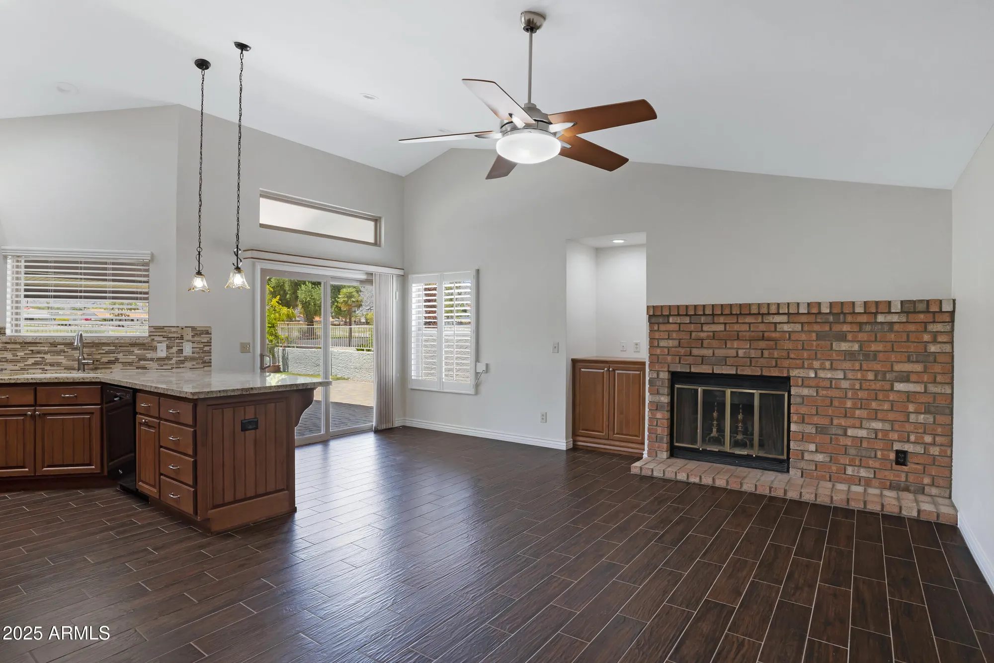 Property Slideshow image 15 of 32 | 13010 s 42nd st, Phoenix, AZ, 85044