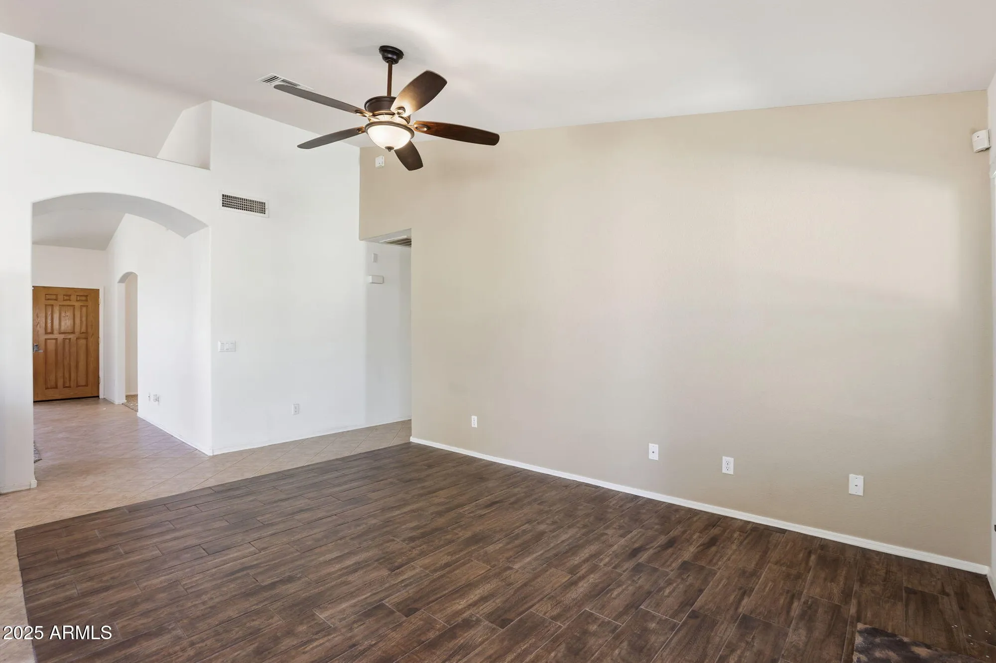 Property Slideshow image 9 of 43 | 10914 w cimarron dr, Peoria, AZ, 85373