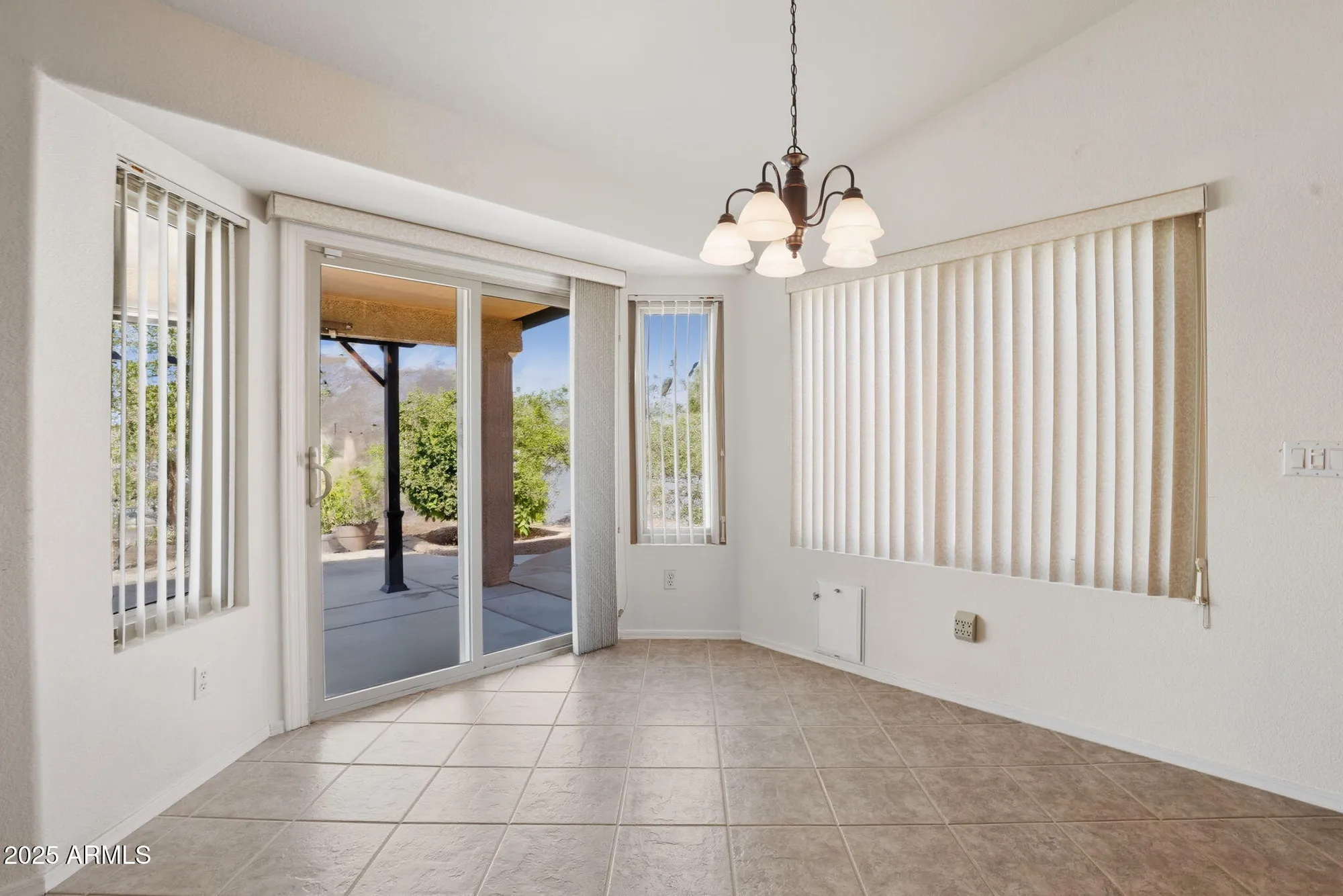 Property Slideshow image 15 of 43 | 10914 w cimarron dr, Peoria, AZ, 85373