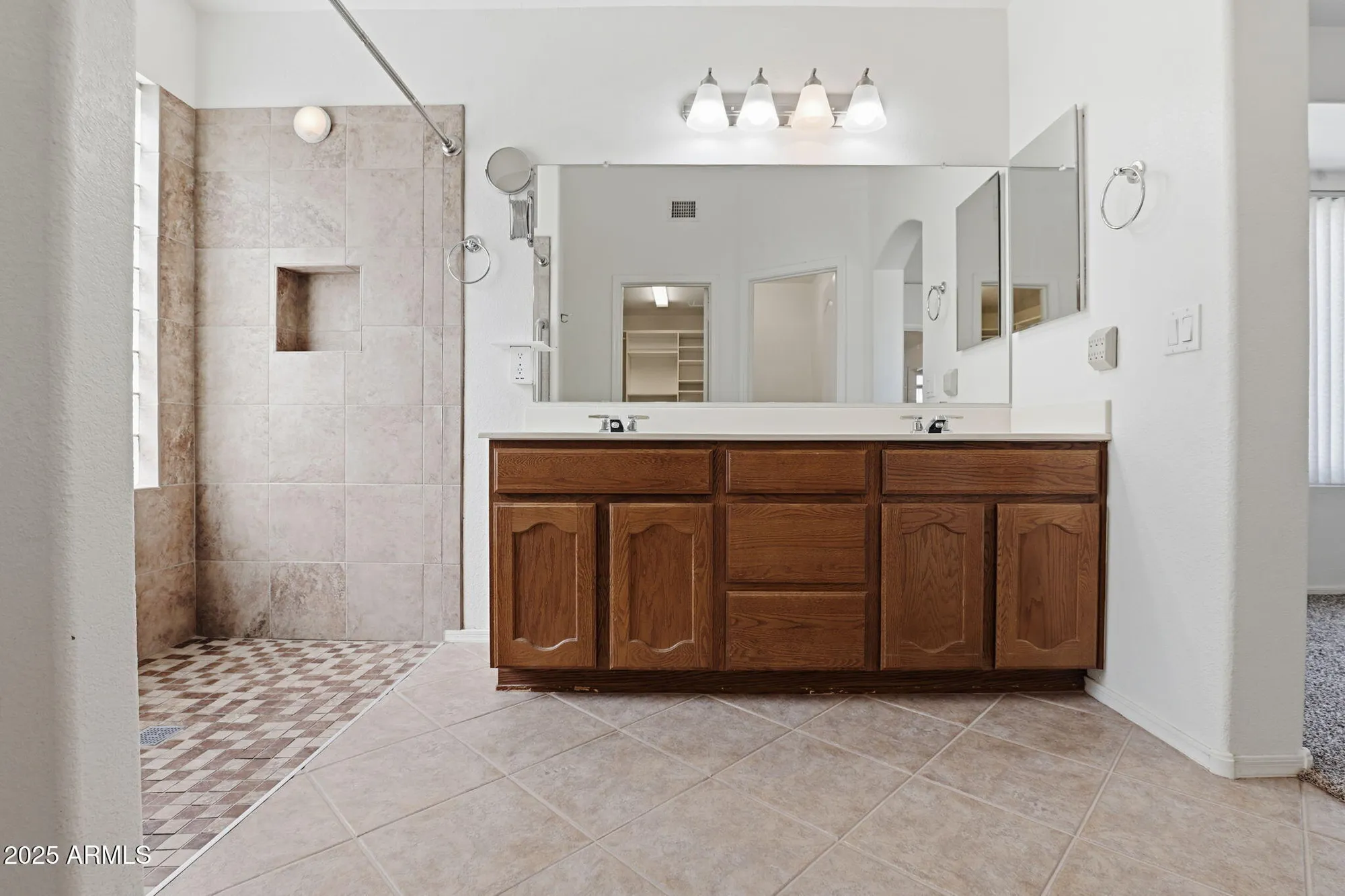 Property Slideshow image 31 of 43 | 10914 w cimarron dr, Peoria, AZ, 85373