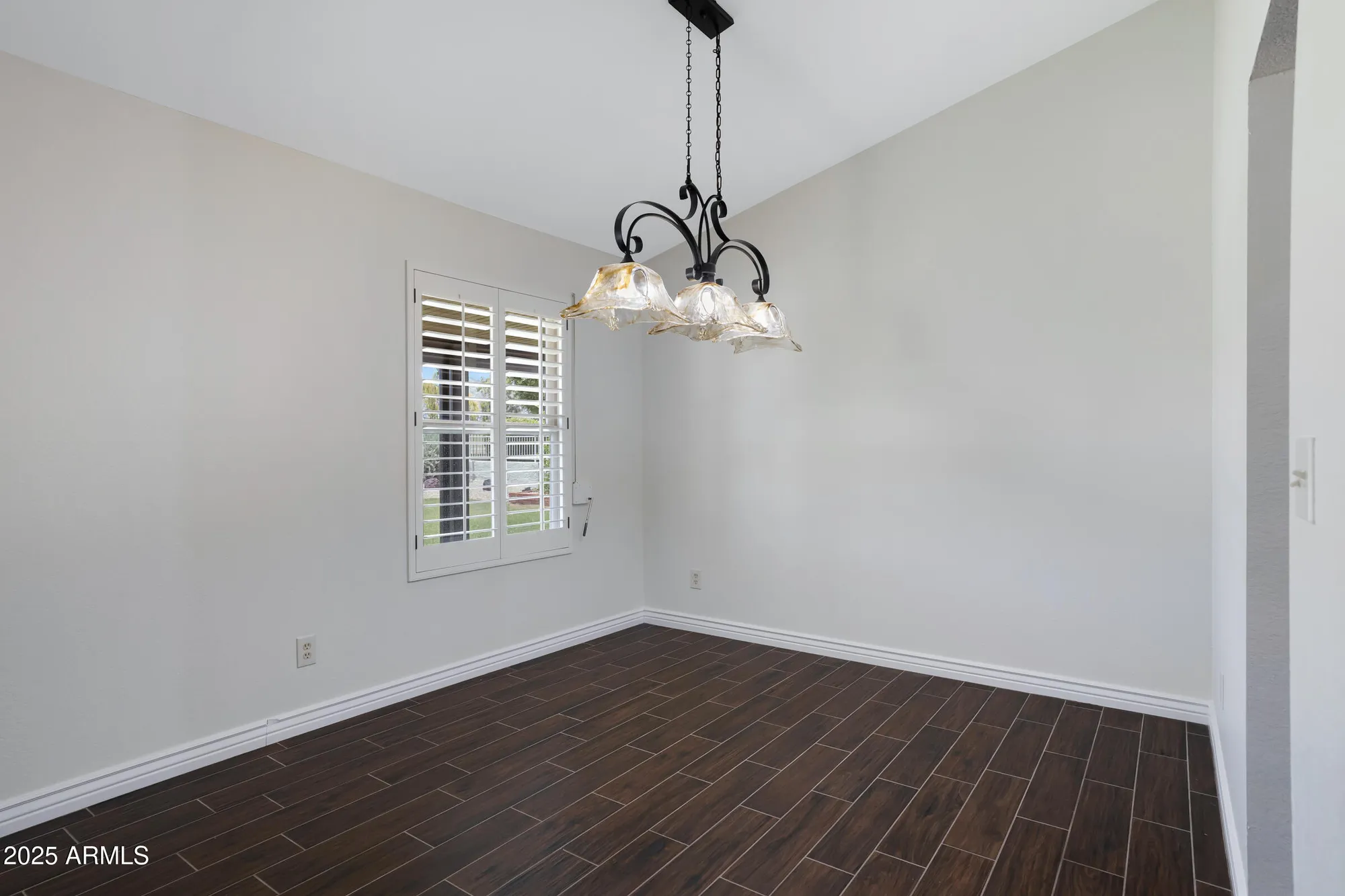 Property Slideshow image 5 of 32 | 13010 s 42nd st, Phoenix, AZ, 85044
