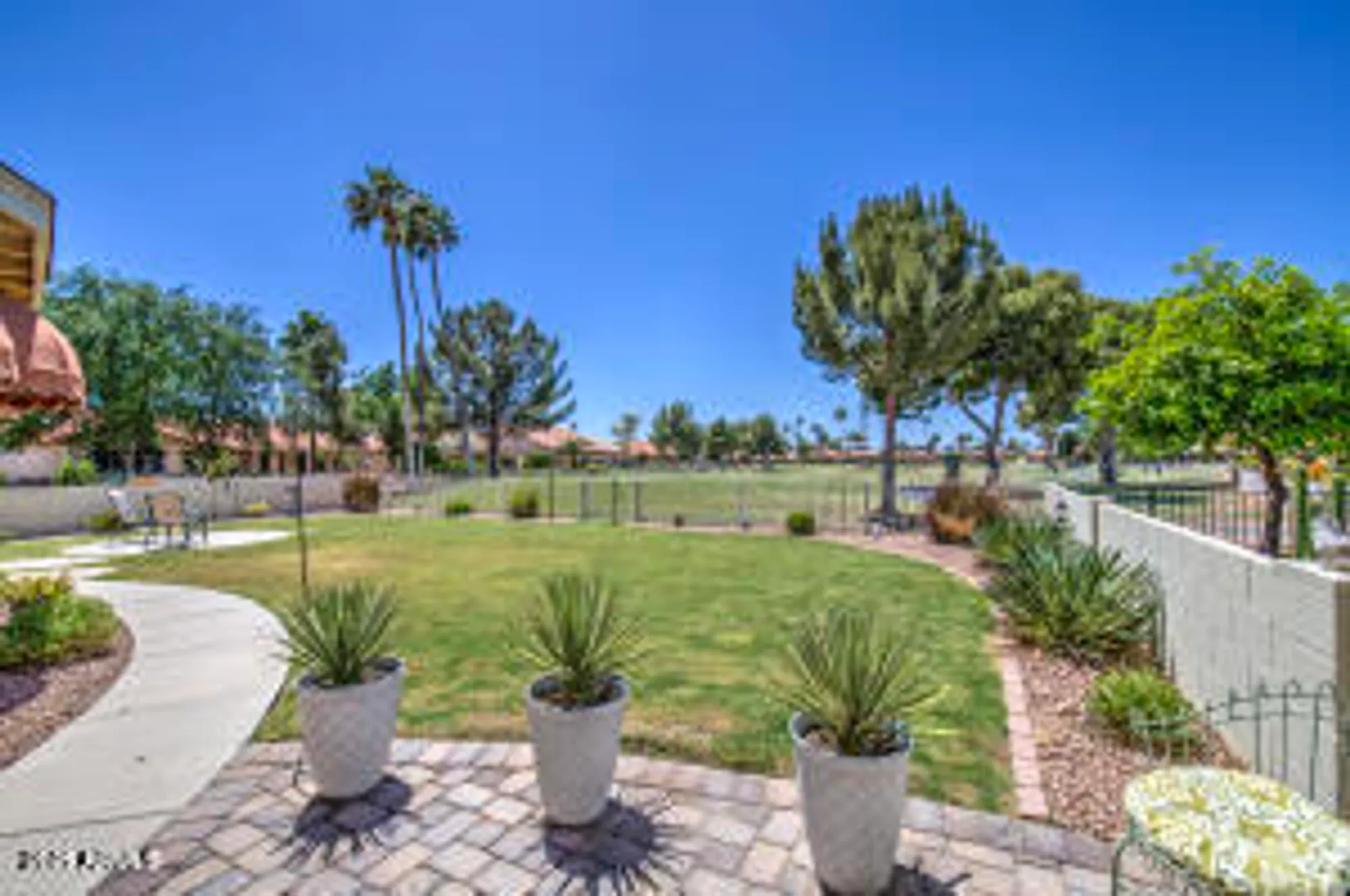 Property Slideshow image 10 of 21 | 26210 s flame tree dr, Sun Lakes, AZ, 85248