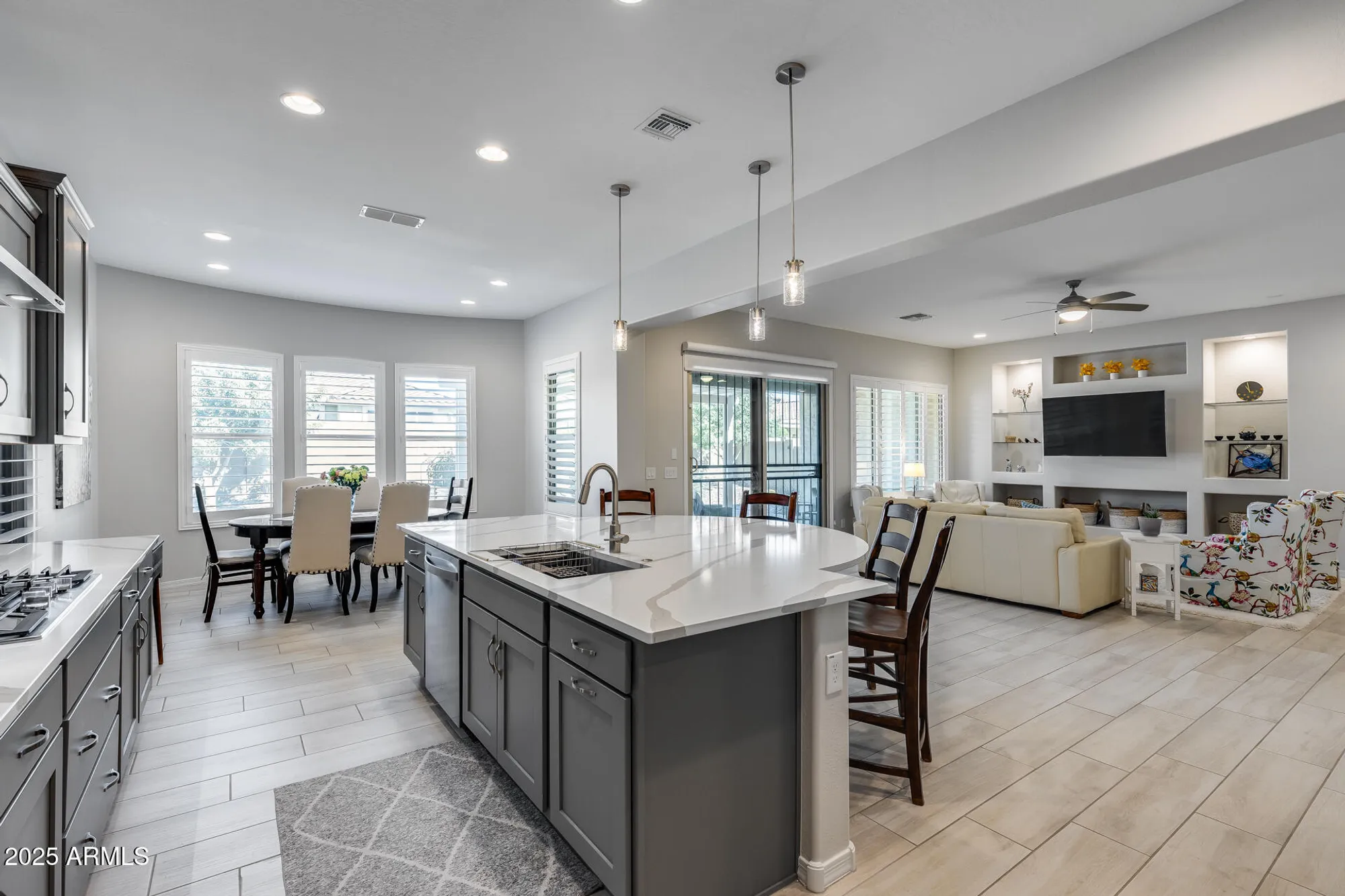 Property Slideshow image 4 of 63 | 7794 w willow way, Florence, AZ, 85132