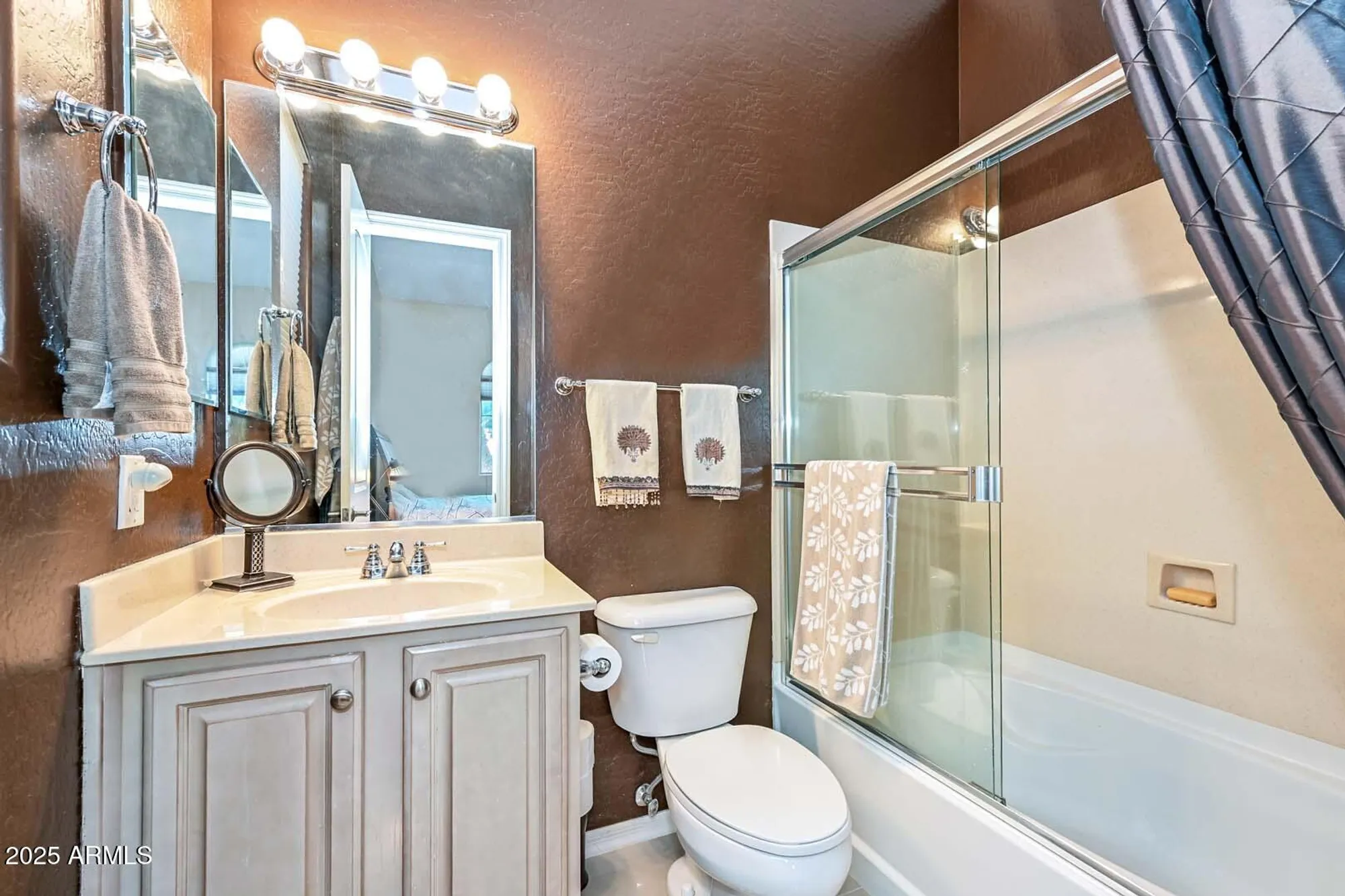 Property Slideshow image 19 of 44 | 12477 w fetlock trl, Peoria, AZ, 85383
