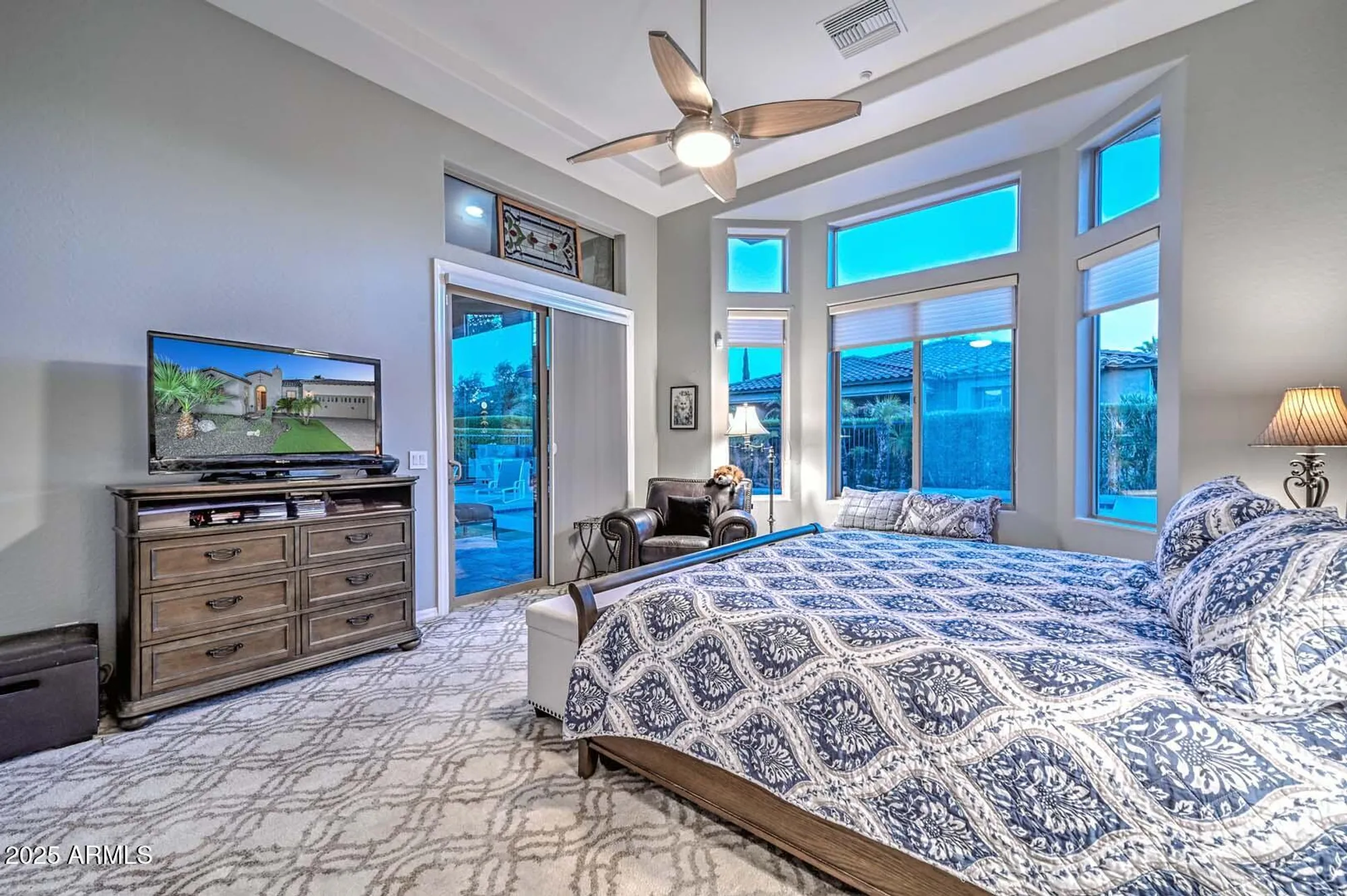 Property Slideshow image 14 of 44 | 12477 w fetlock trl, Peoria, AZ, 85383