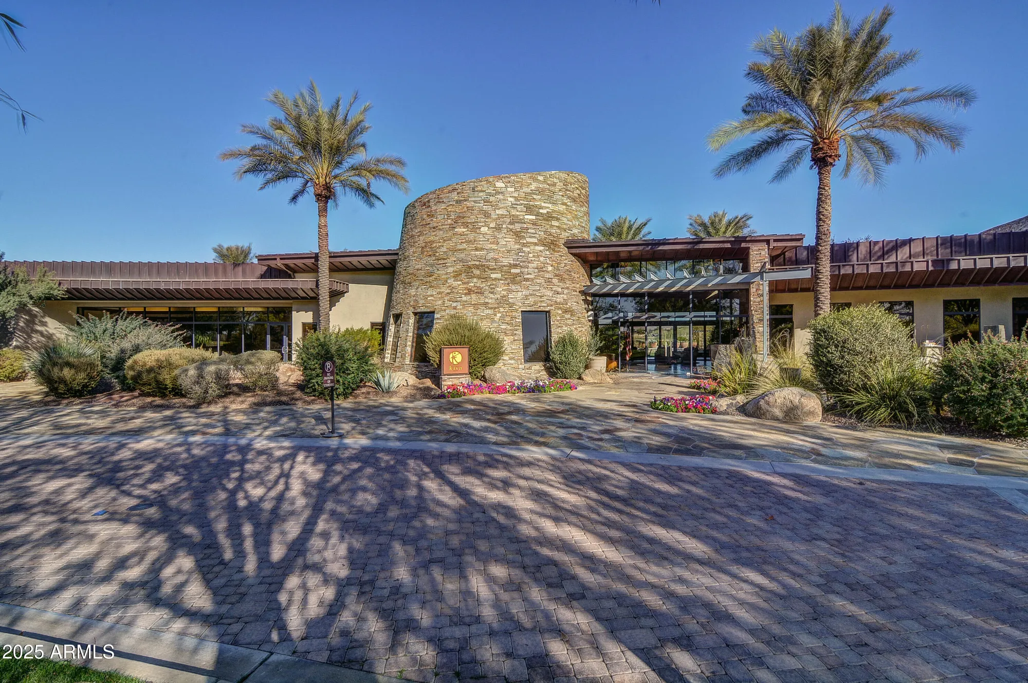 Property Slideshow image 24 of 44 | 12477 w fetlock trl, Peoria, AZ, 85383