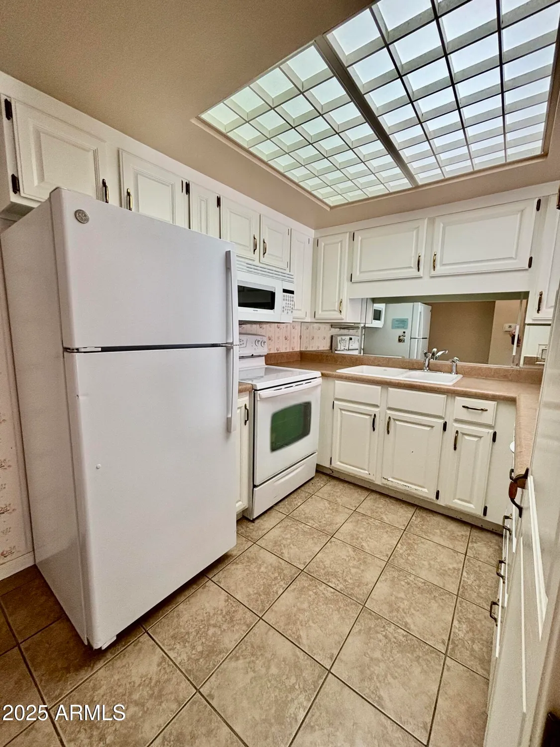 Property Slideshow image 5 of 14 | 10330 w thunderbird blvd apt a338, Sun City, AZ, 85351
