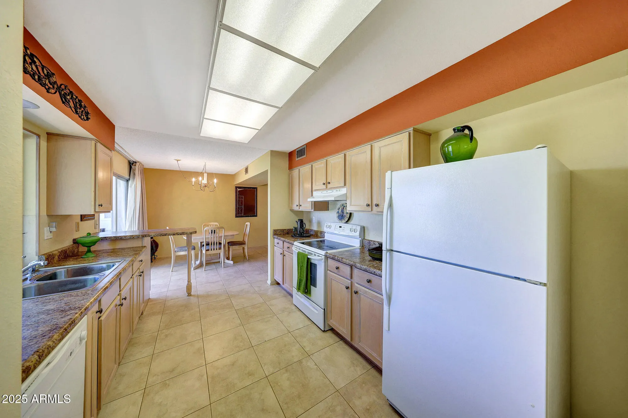 Property Slideshow image 19 of 34 | 10946 w caron dr, Sun City, AZ, 85351