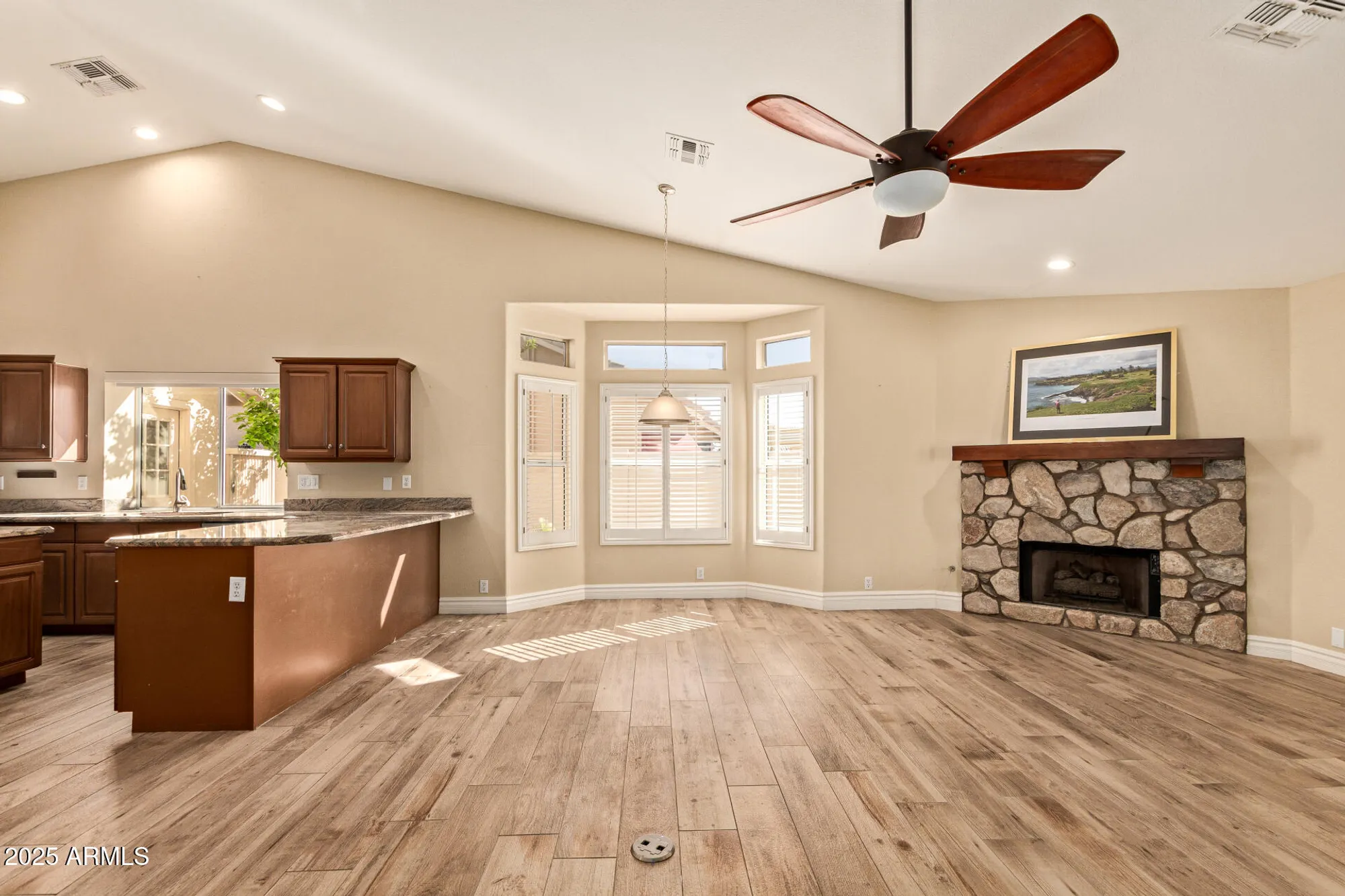 Property Slideshow image 12 of 48 | 8345 w rosemonte dr, Peoria, AZ, 85382