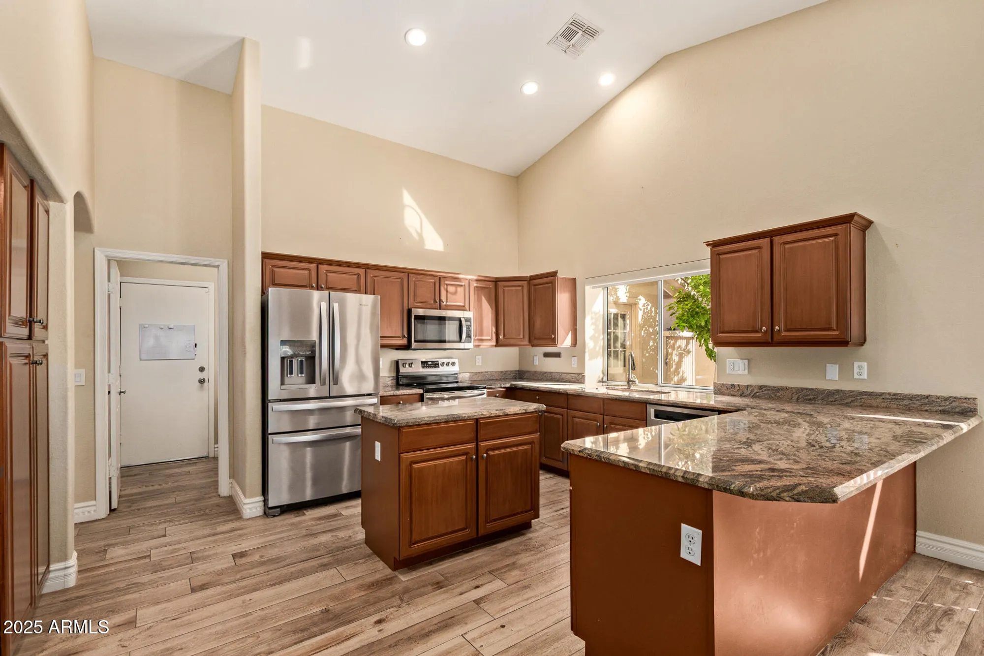 Property Slideshow image 16 of 48 | 8345 w rosemonte dr, Peoria, AZ, 85382