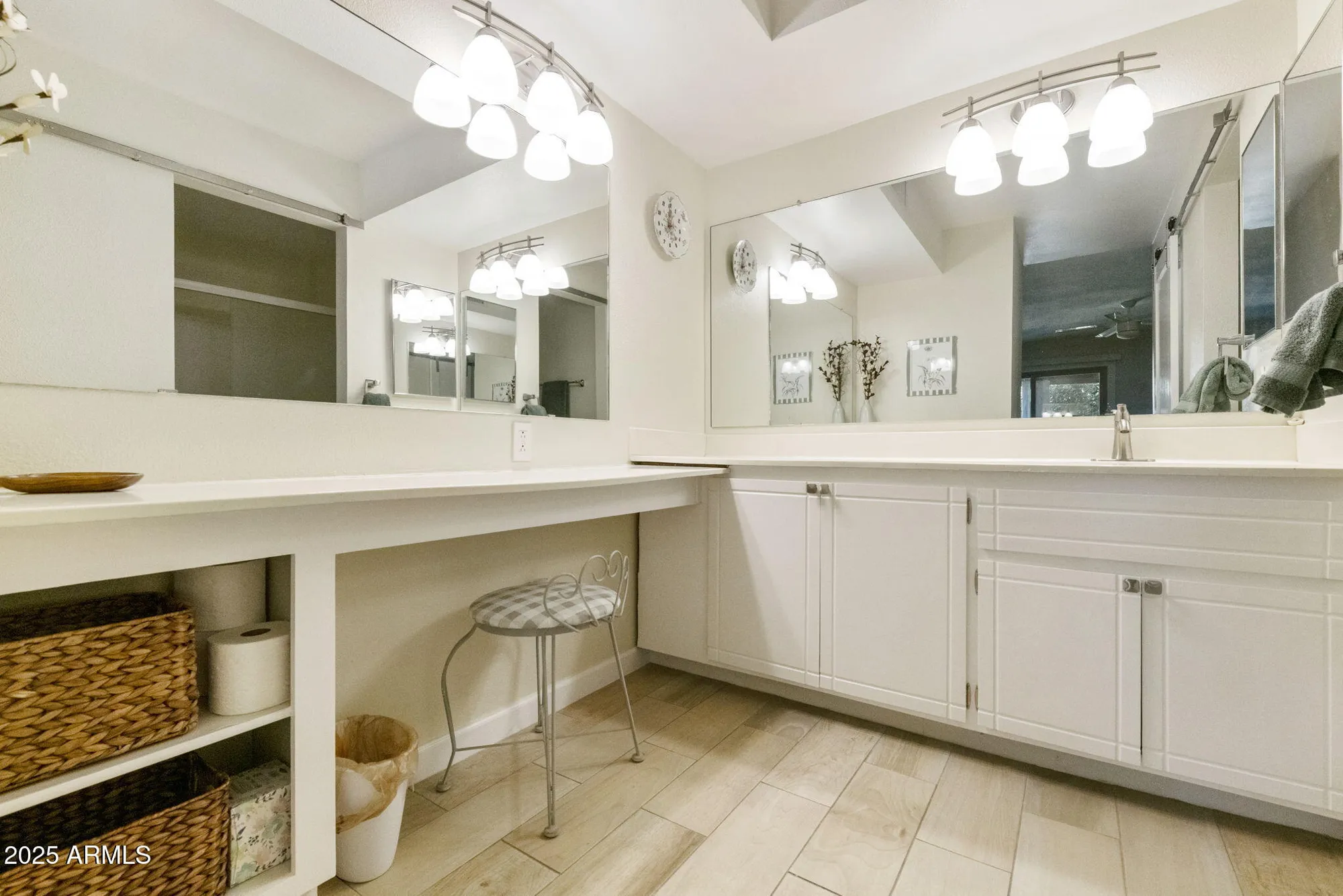 Property Slideshow image 13 of 42 | 524 s palo verde way, Mesa, AZ, 85208