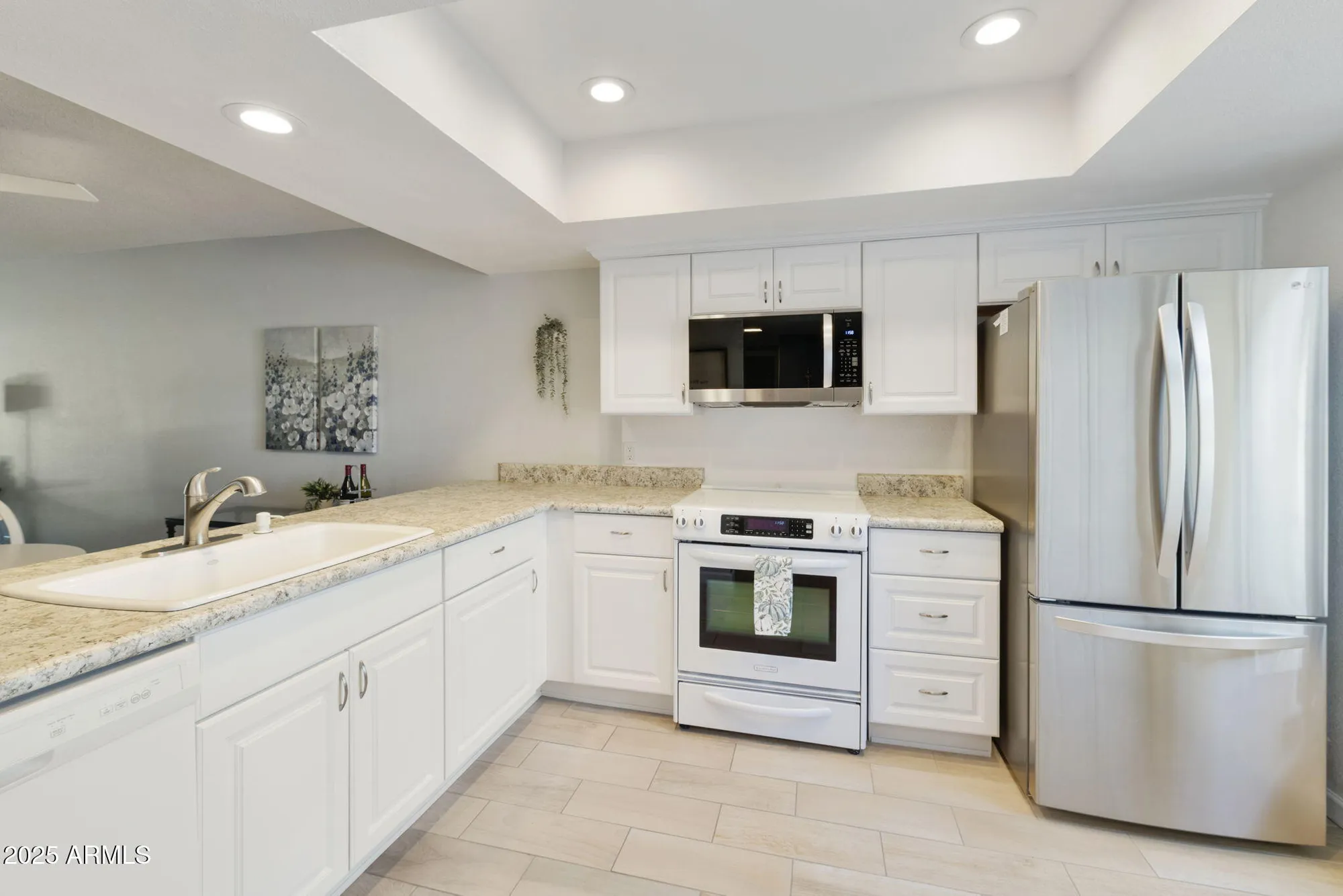 Property Slideshow image 5 of 42 | 524 s palo verde way, Mesa, AZ, 85208