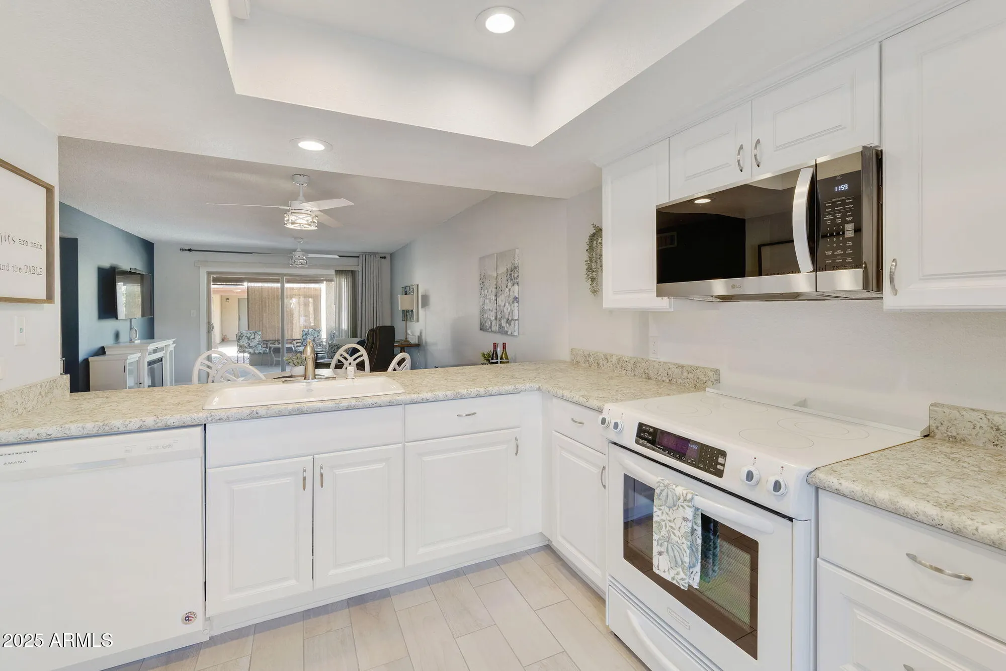 Property Slideshow image 6 of 42 | 524 s palo verde way, Mesa, AZ, 85208