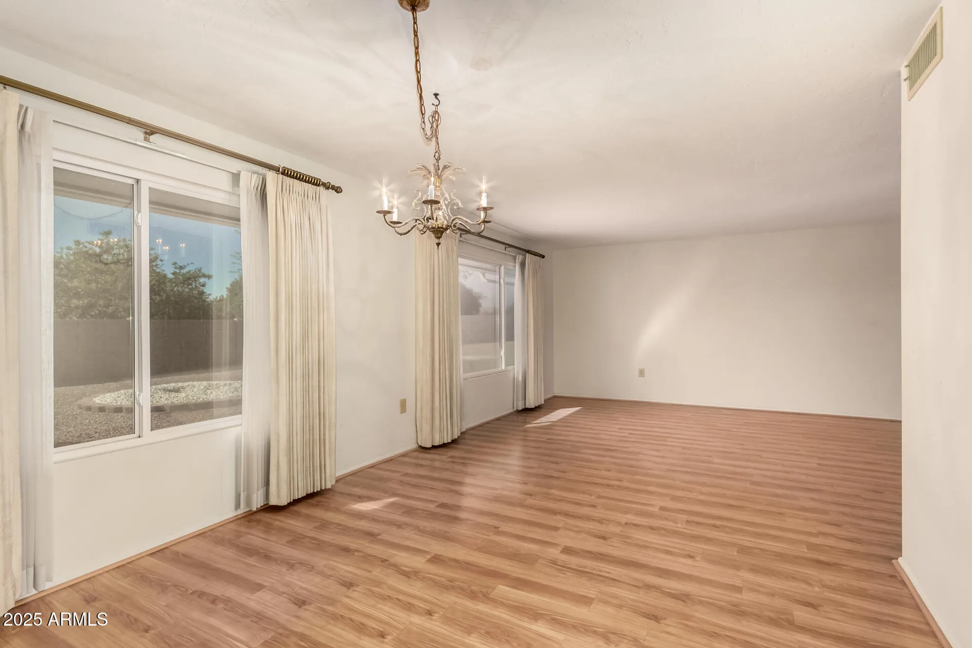 Property Slideshow image 11 of 39 | 13806 n 98th ave, Sun City, AZ, 85351