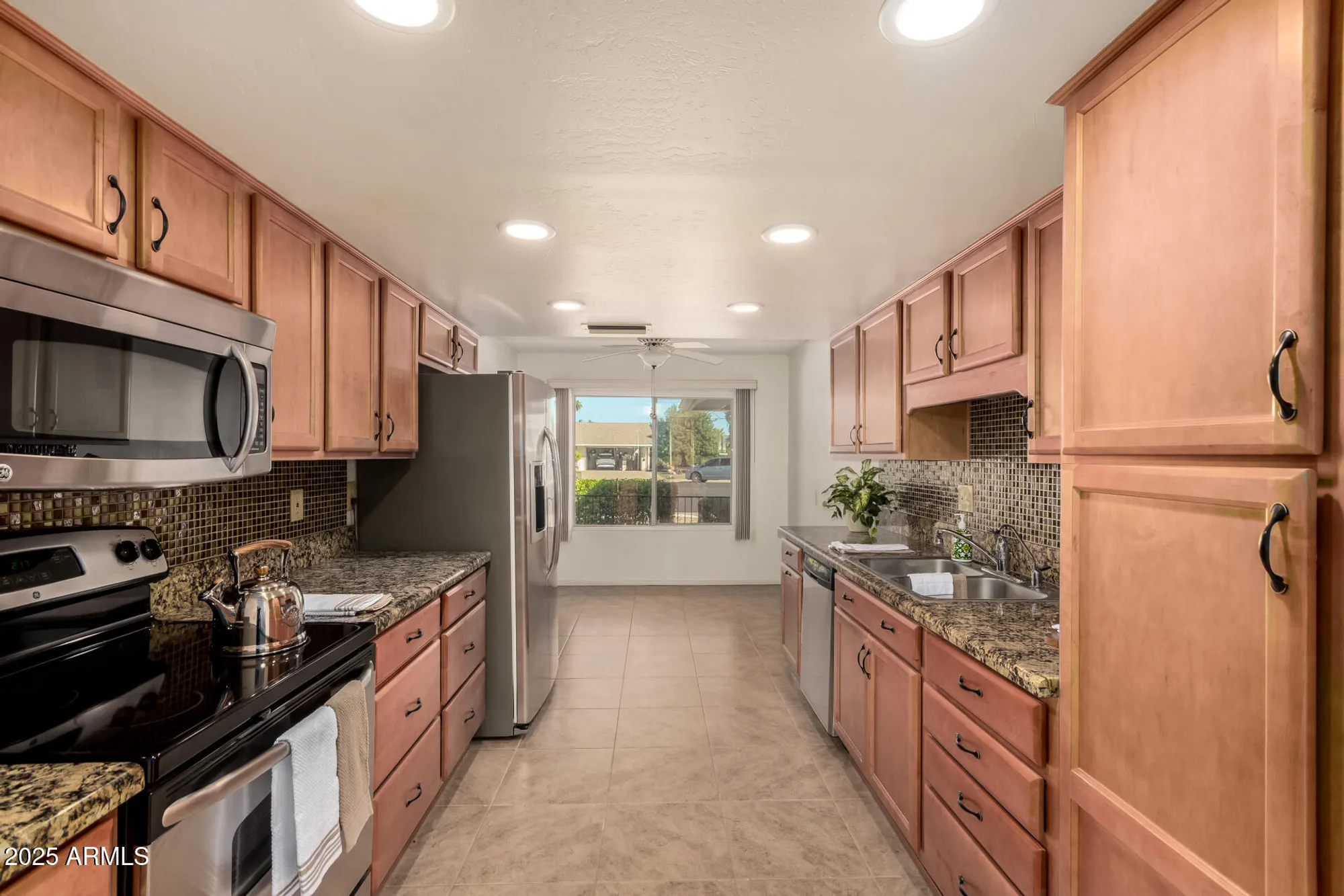 Property Slideshow image 13 of 39 | 13806 n 98th ave, Sun City, AZ, 85351