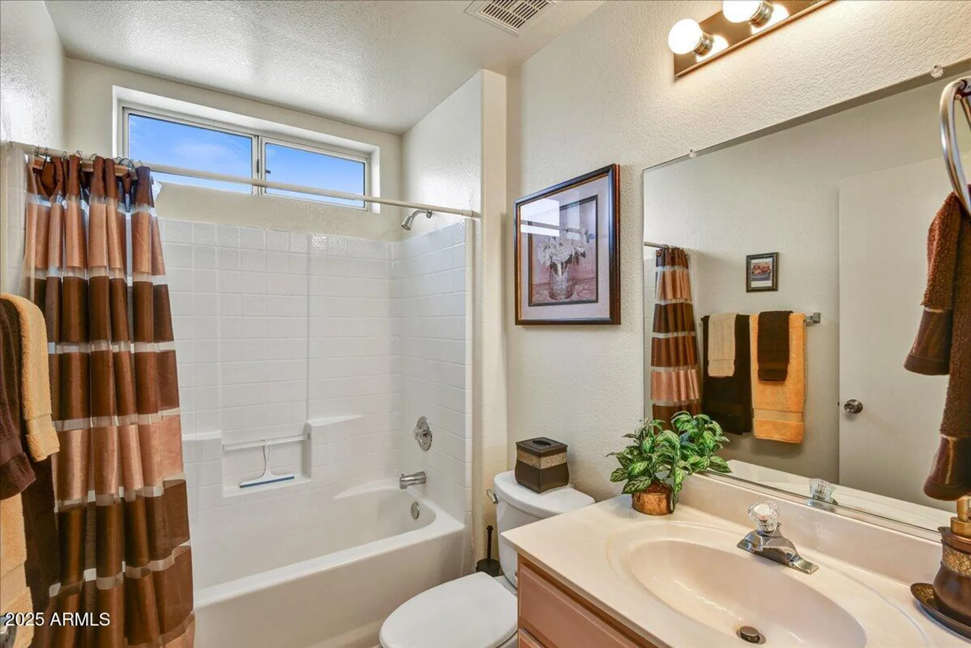 Property Slideshow image 12 of 15 | 14332 w dusty trail blvd, Sun City West, AZ, 85375