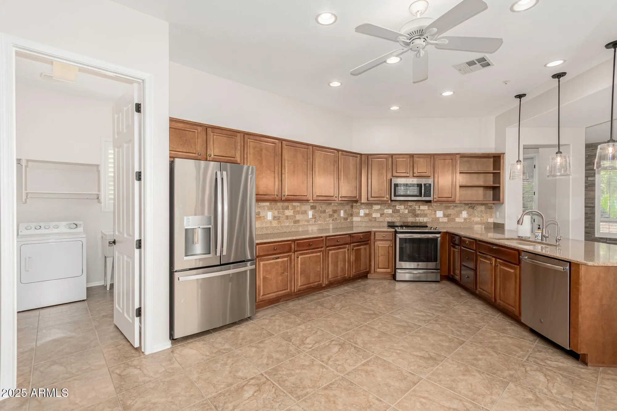 Property Slideshow image 13 of 58 | 27792 n 129th ln, Peoria, AZ, 85383
