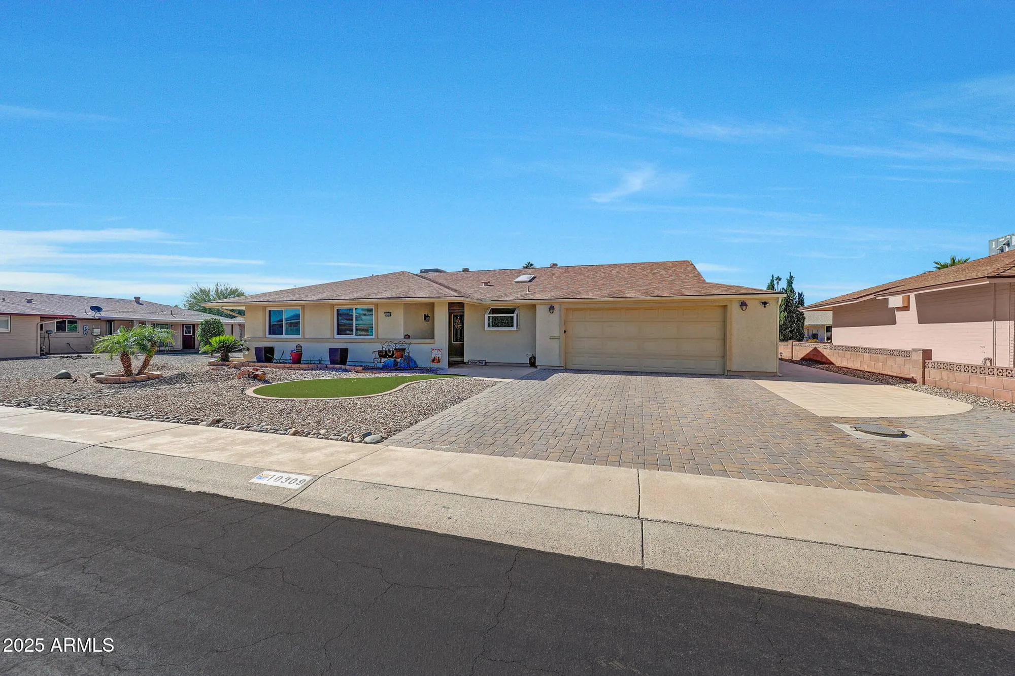 Property Slideshow image 9 of 43 | 10309 w floriade dr, Sun City, AZ, 85351