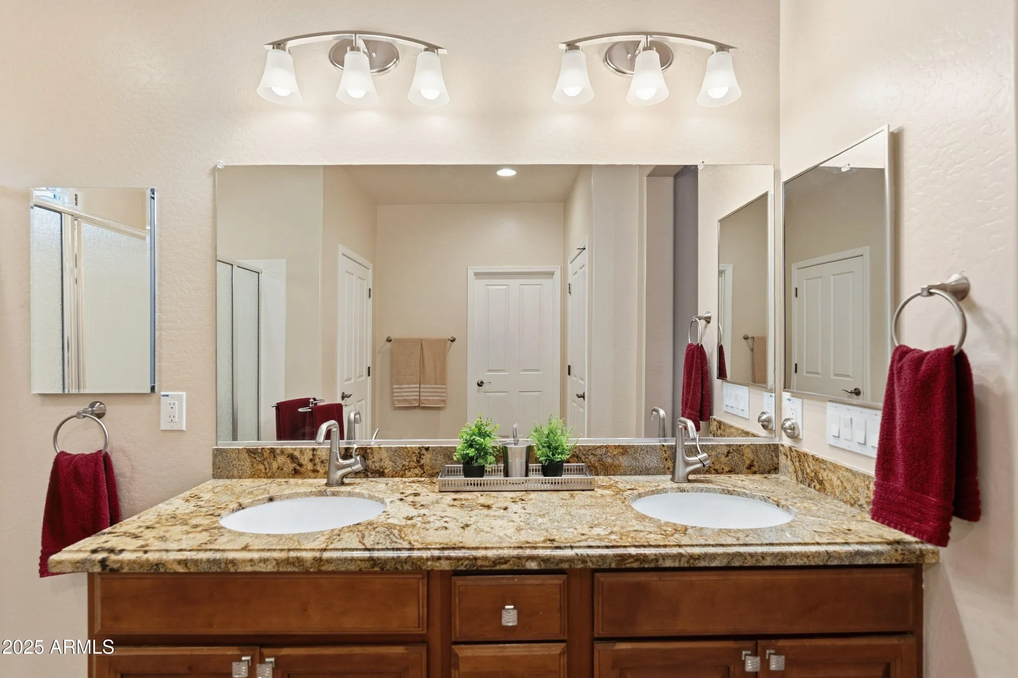 Property Slideshow image 21 of 61 | 42938 w kingfisher dr, Maricopa, AZ, 85138