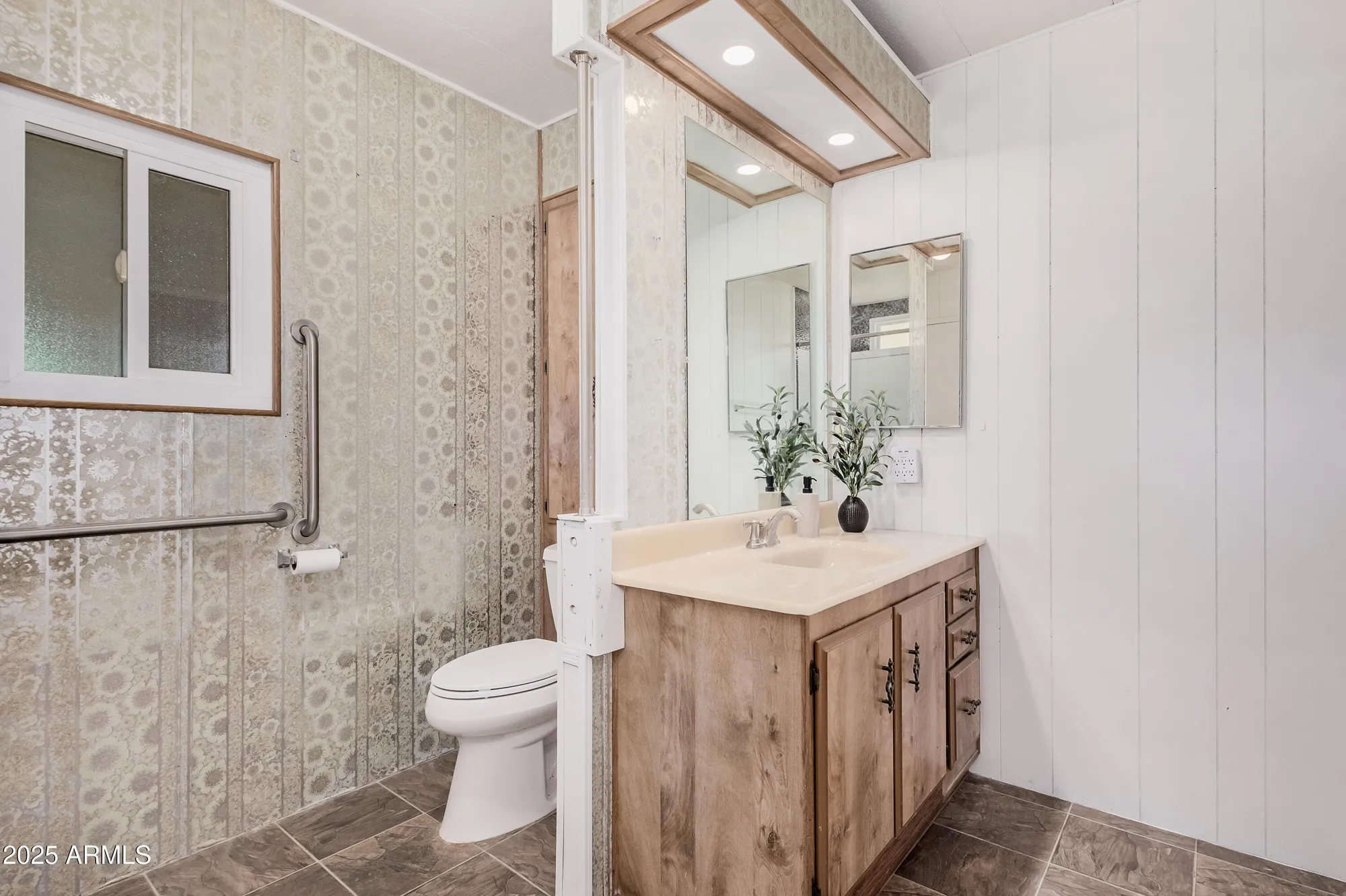 Property Slideshow image 16 of 30 | 506 s 83rd pl, Mesa, AZ, 85208