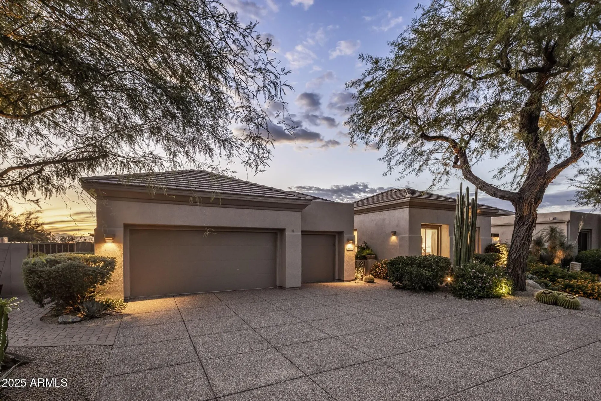 Property Slideshow image 8 of 87 | 33440 n 64th st, Scottsdale, AZ, 85266