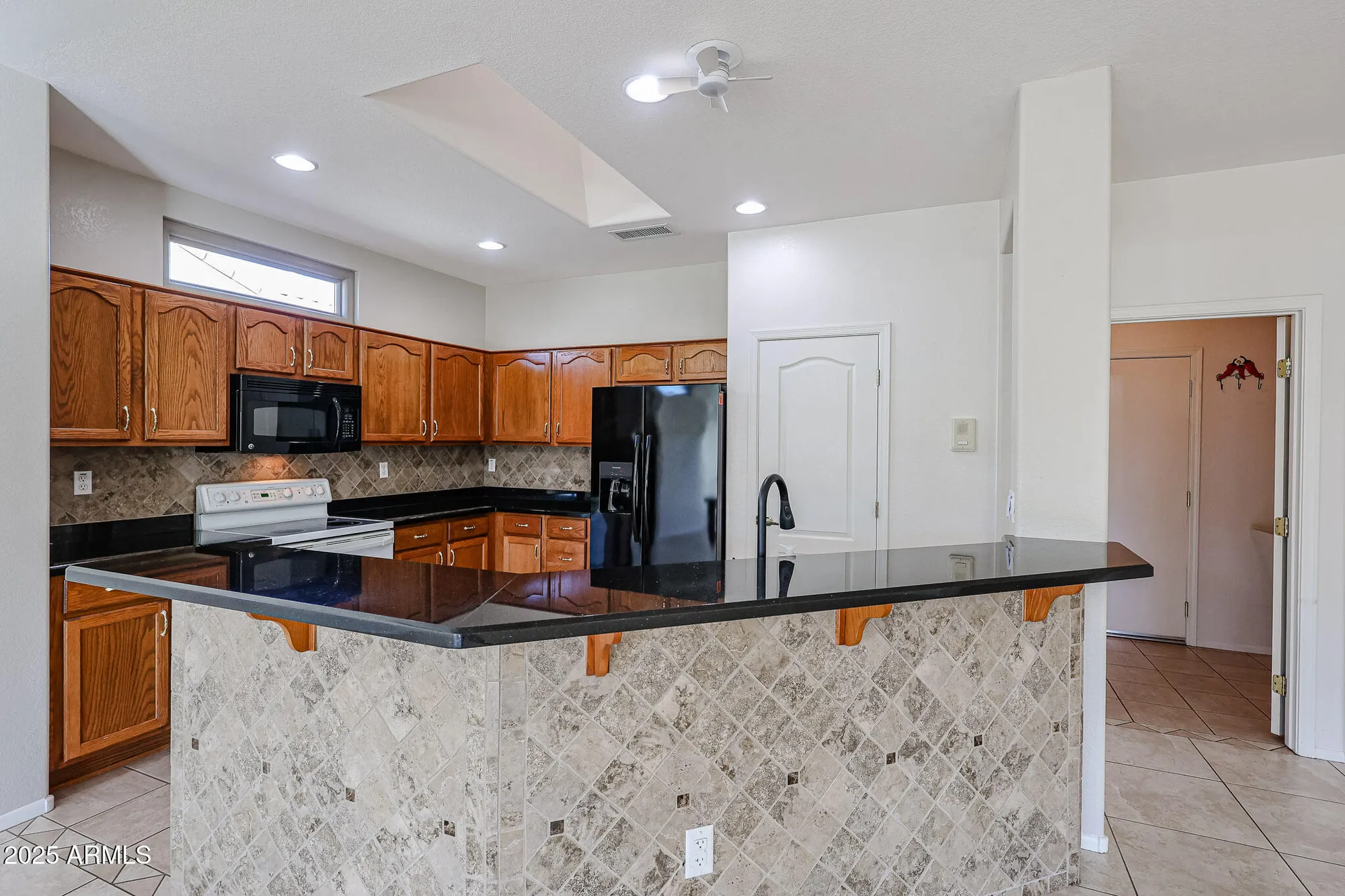 Property Slideshow image 4 of 40 | 16505 w lone tree ct, Surprise, AZ, 85374