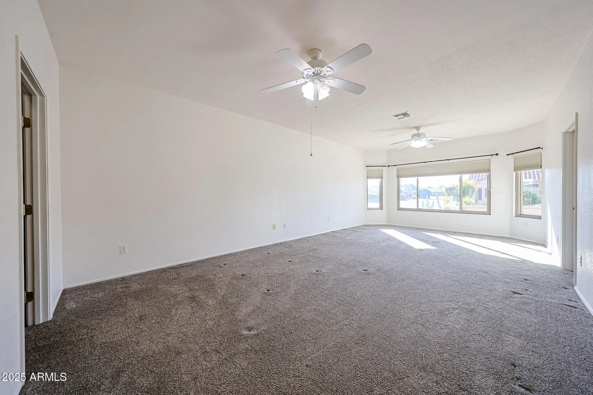 Property Slideshow image 17 of 40 | 16505 w lone tree ct, Surprise, AZ, 85374