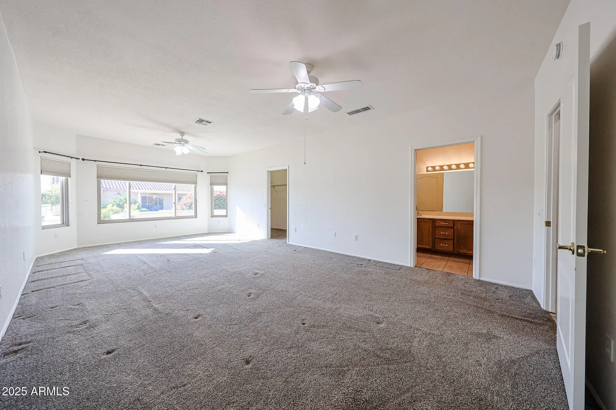 Property Slideshow image 18 of 40 | 16505 w lone tree ct, Surprise, AZ, 85374
