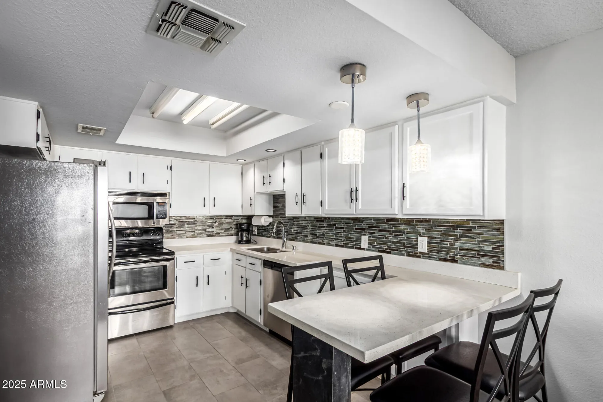 Property Slideshow image 3 of 12 | 7910 e camelback rd 203, Scottsdale, AZ, 85251