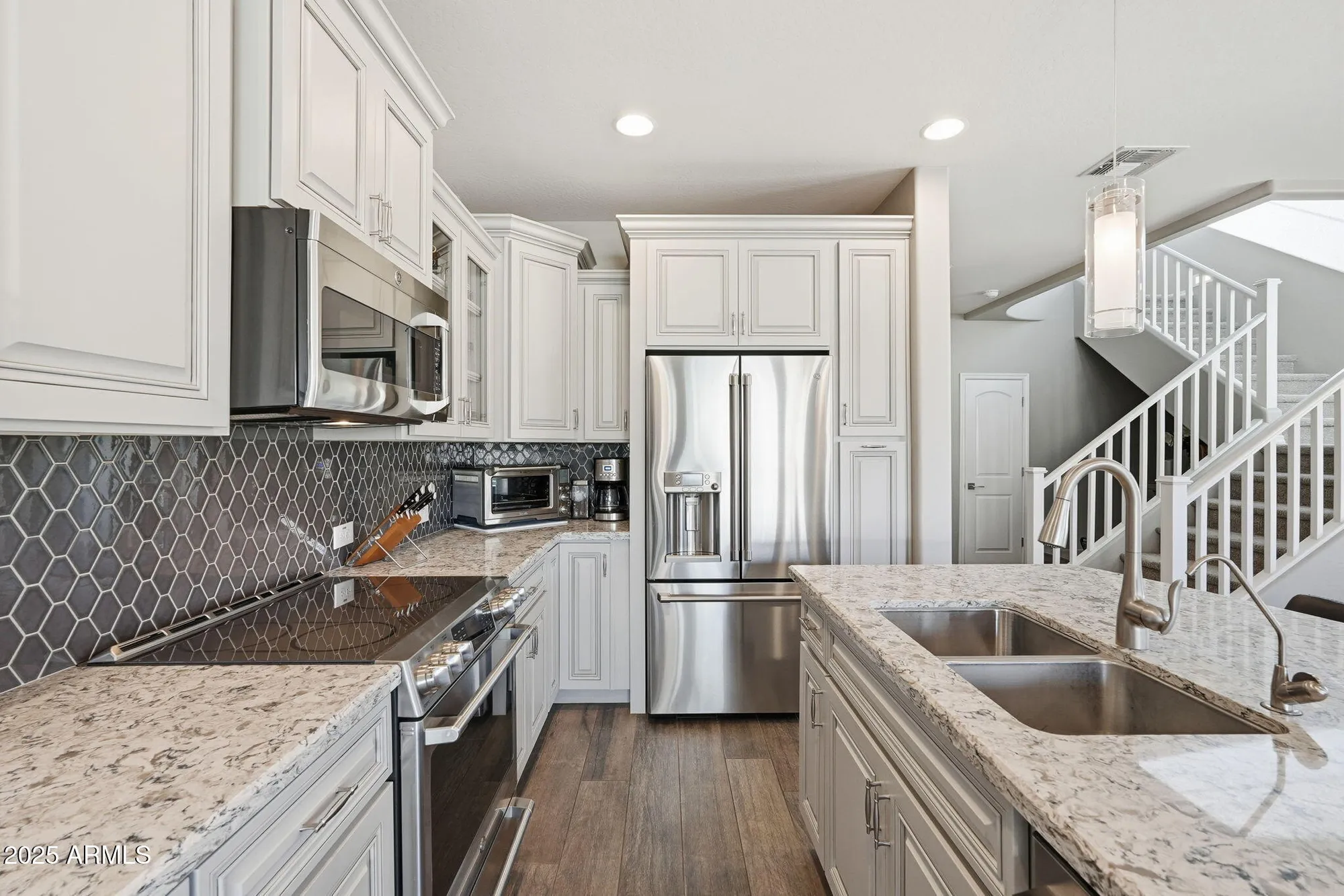 Property Slideshow image 3 of 71 | 918 e cobble stone dr, Queen Creek, AZ, 85140