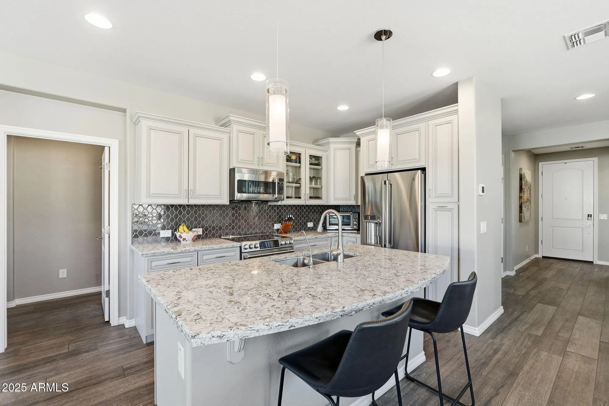 Property Slideshow image 6 of 71 | 918 e cobble stone dr, Queen Creek, AZ, 85140