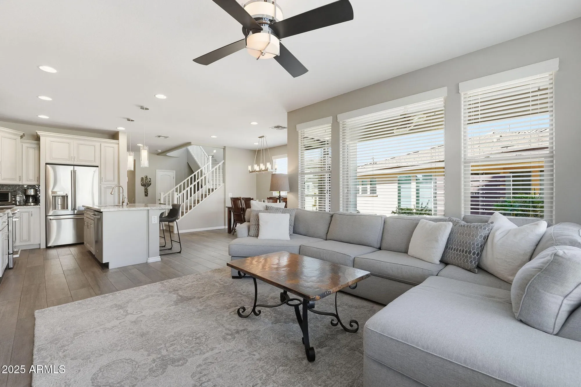 Property Slideshow image 9 of 71 | 918 e cobble stone dr, Queen Creek, AZ, 85140