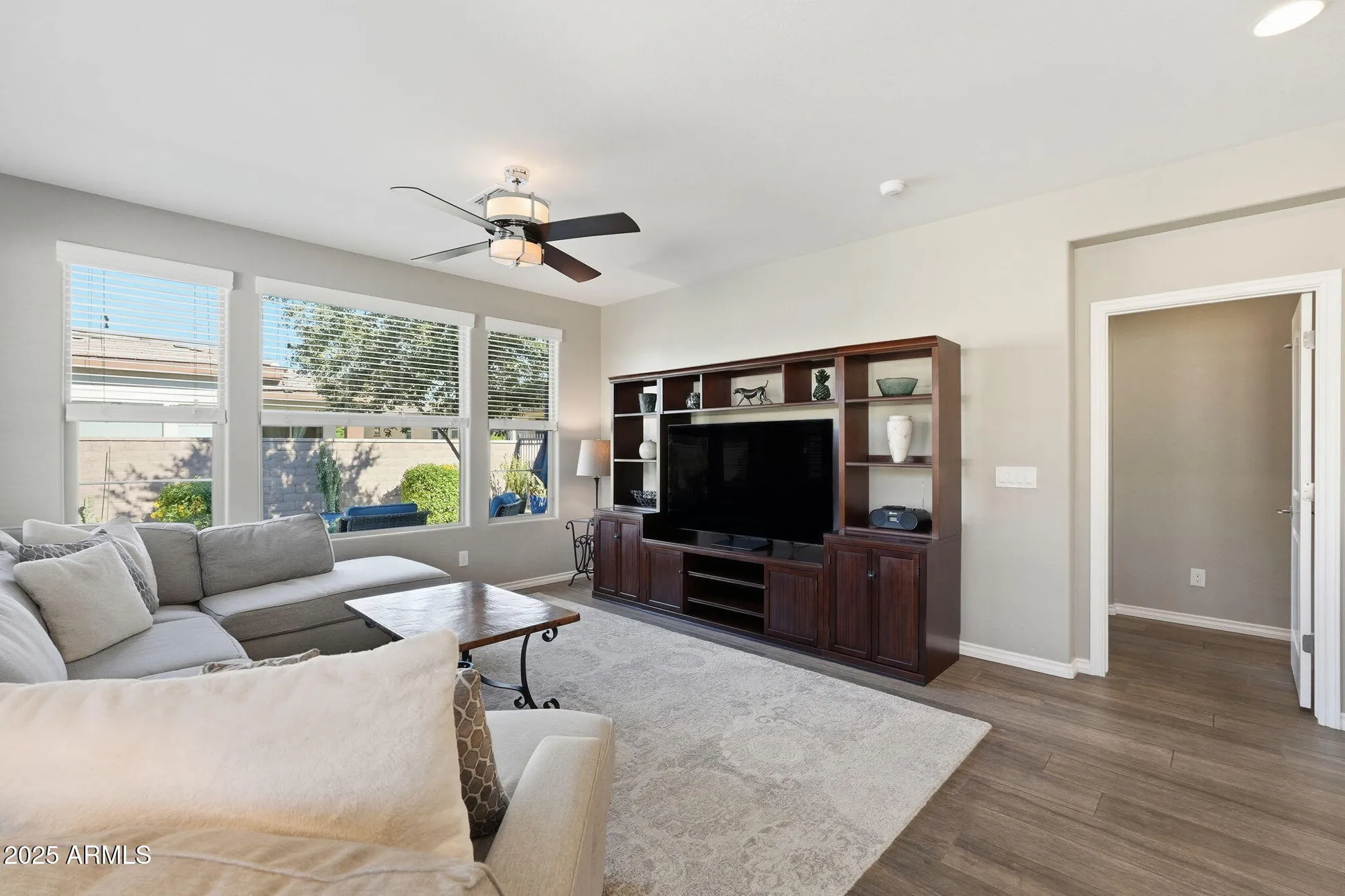 Property Slideshow image 12 of 71 | 918 e cobble stone dr, Queen Creek, AZ, 85140
