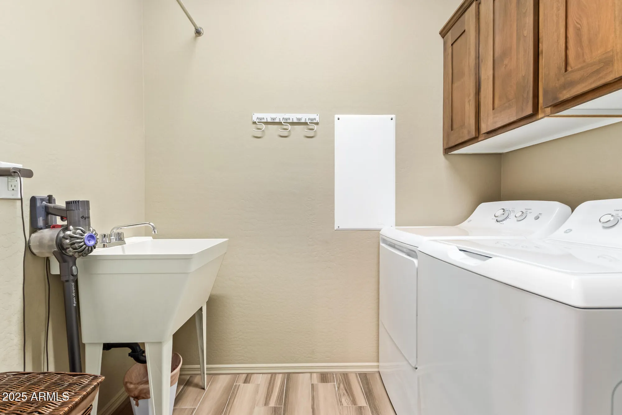 Property Slideshow image 28 of 33 | 11217 e olla ave, Mesa, AZ, 85212