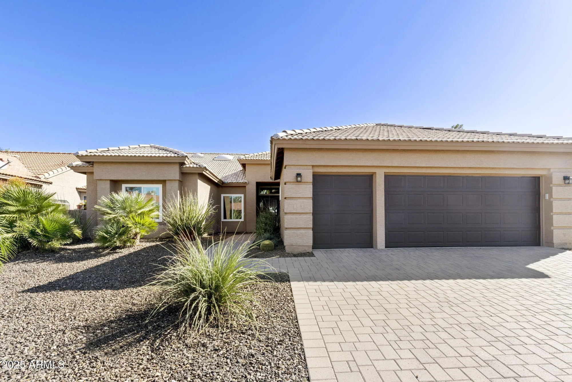 Property Slideshow image 36 of 79 | 26001 s flame tree dr, Sun Lakes, AZ, 85248