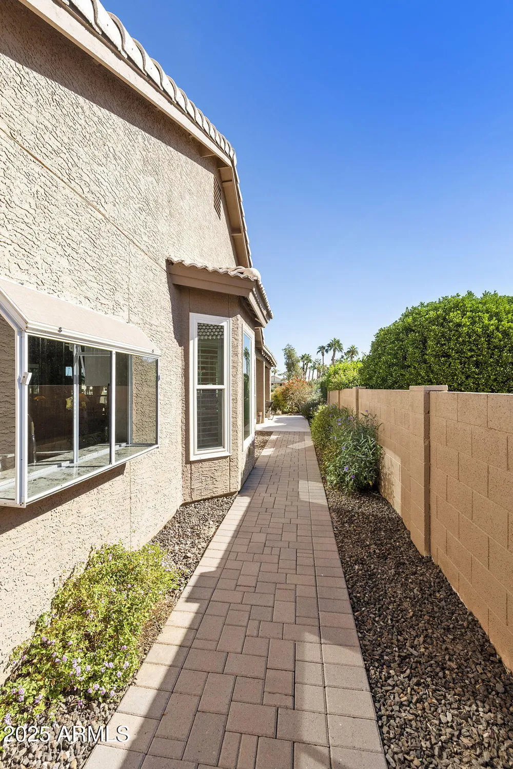 Property Slideshow image 40 of 79 | 26001 s flame tree dr, Sun Lakes, AZ, 85248