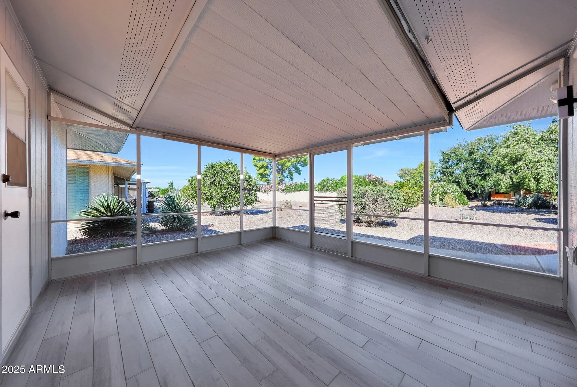 Property Slideshow image 27 of 55 | 10754 w brookside dr, Sun City, AZ, 85351