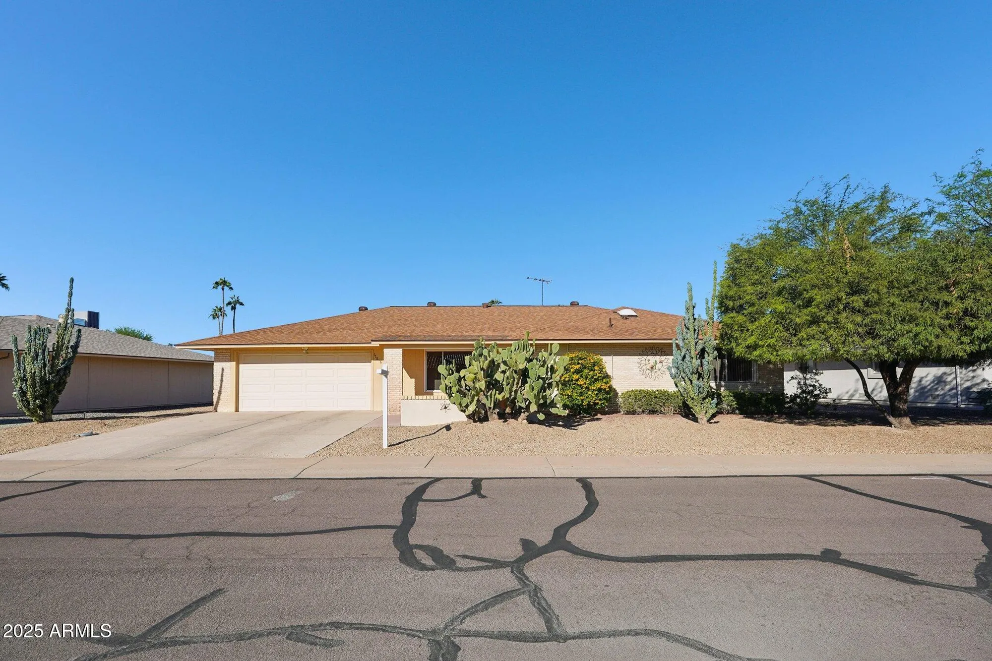 Property Slideshow image 7 of 40 | 17818 n buntline dr, Sun City West, AZ, 85375